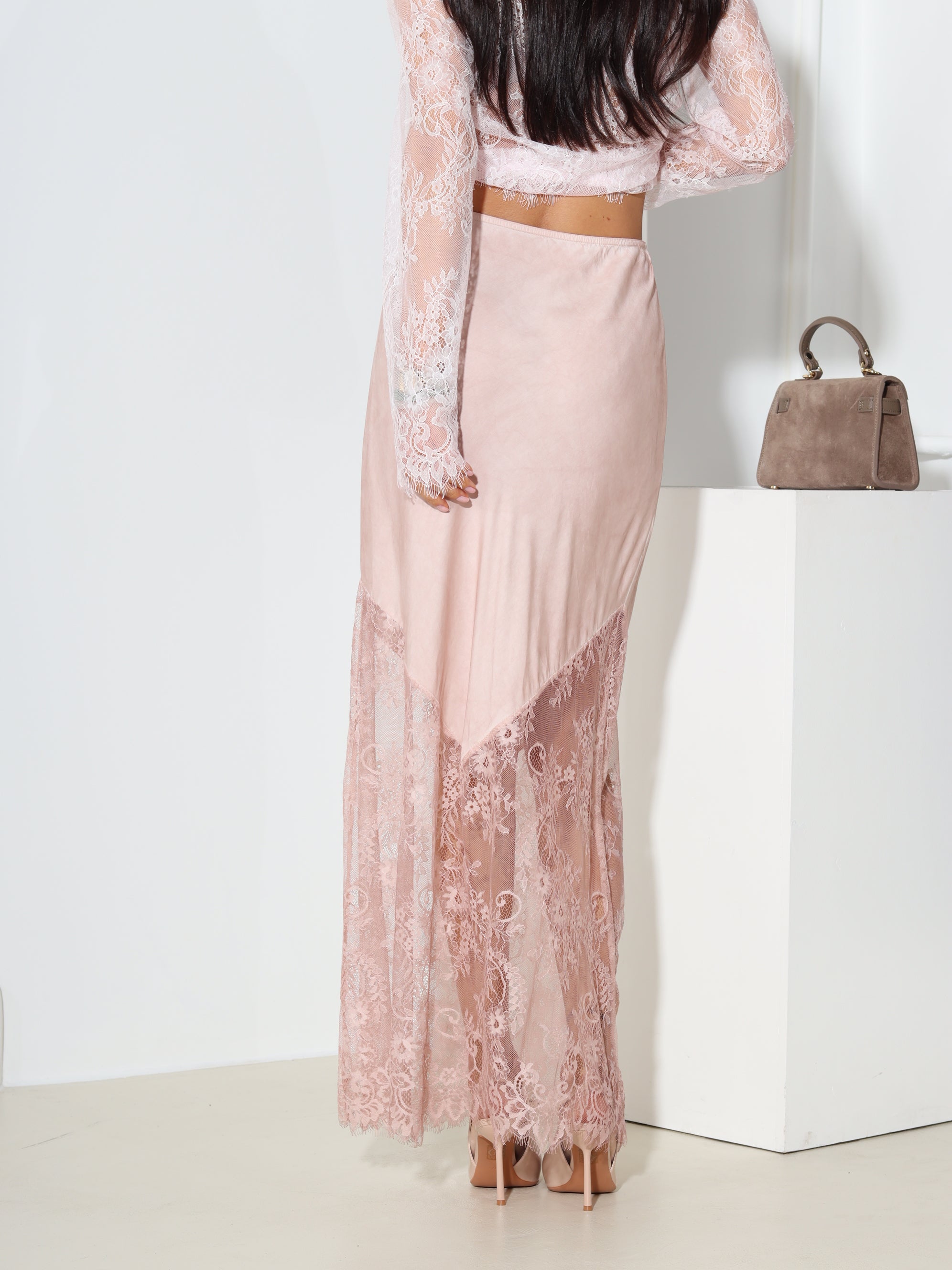 Rozā viskozes svārki ar mežģīni- 18478