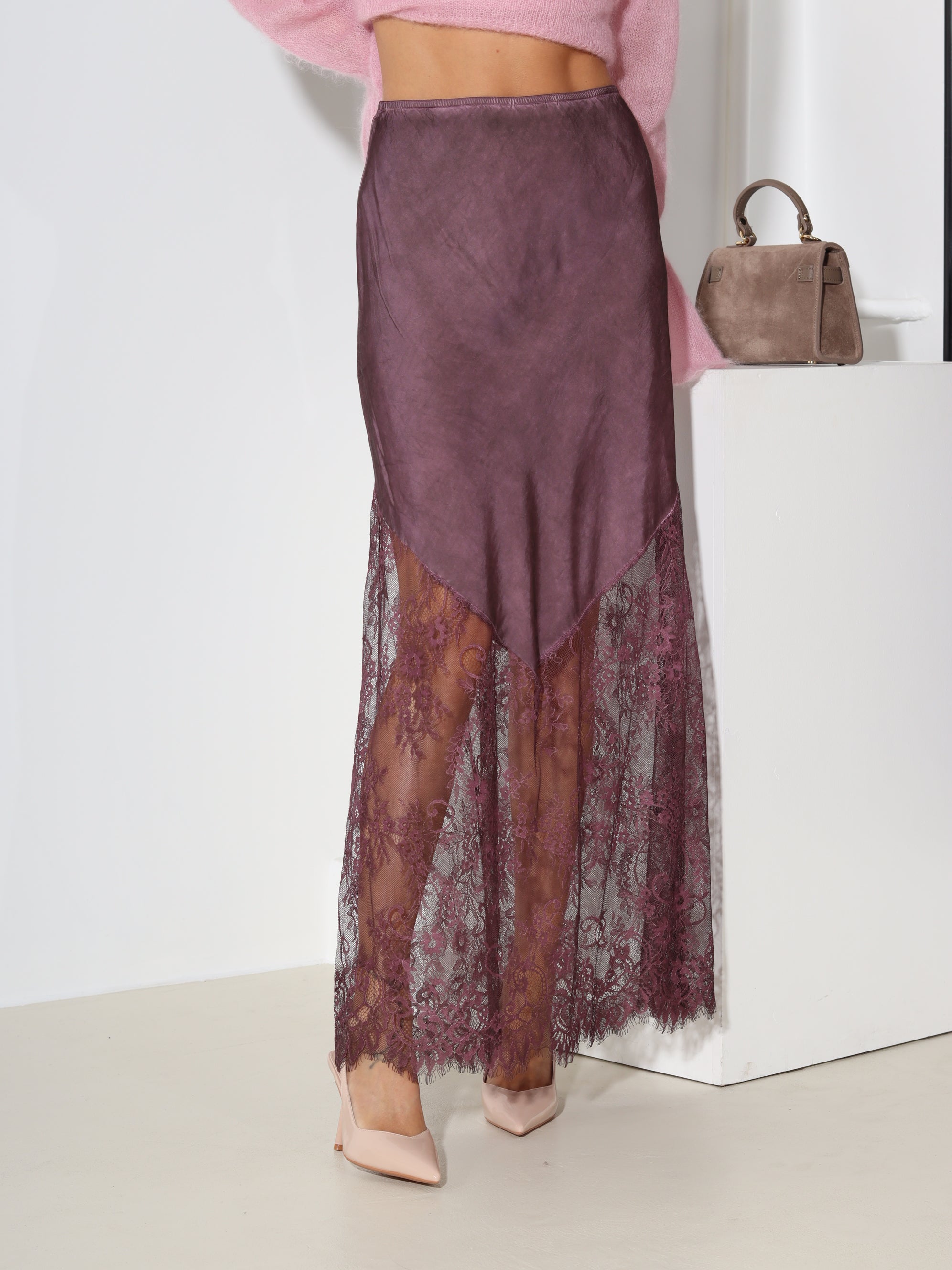 Violeti viskozes svārki ar mežģīni- 18476