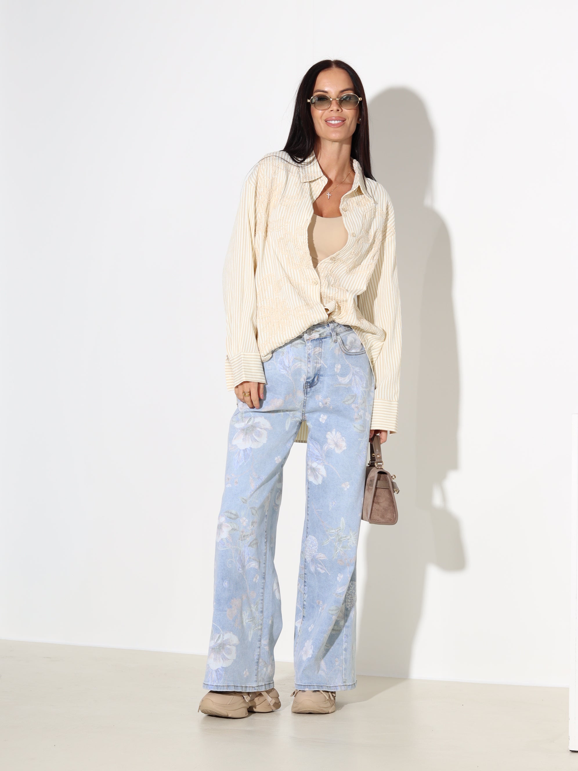 Bēšs, strīpains krekls ar izšuvumu - 18029. a