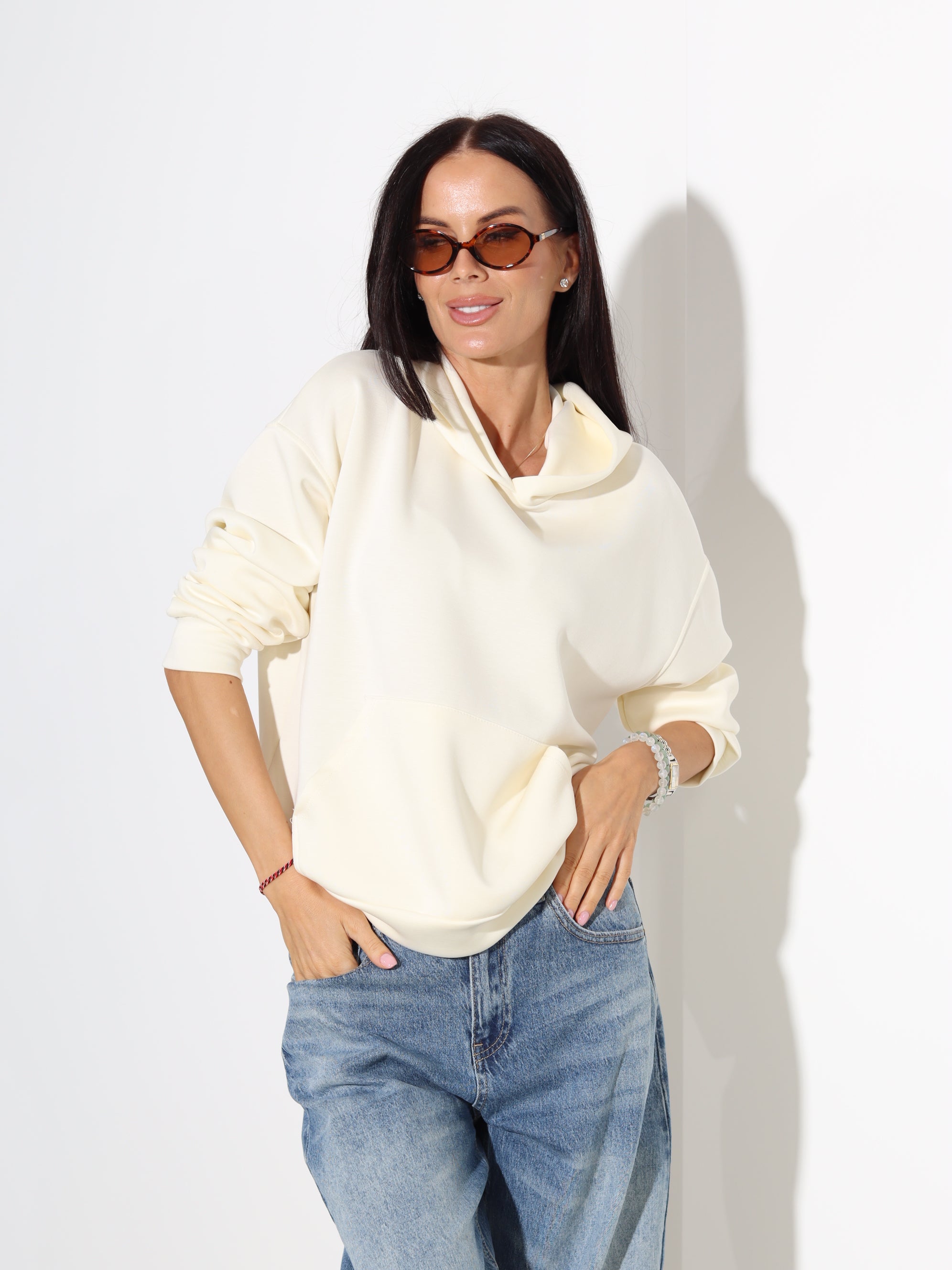 Blāvi dzeltens žemperis ar kapuci - 18278