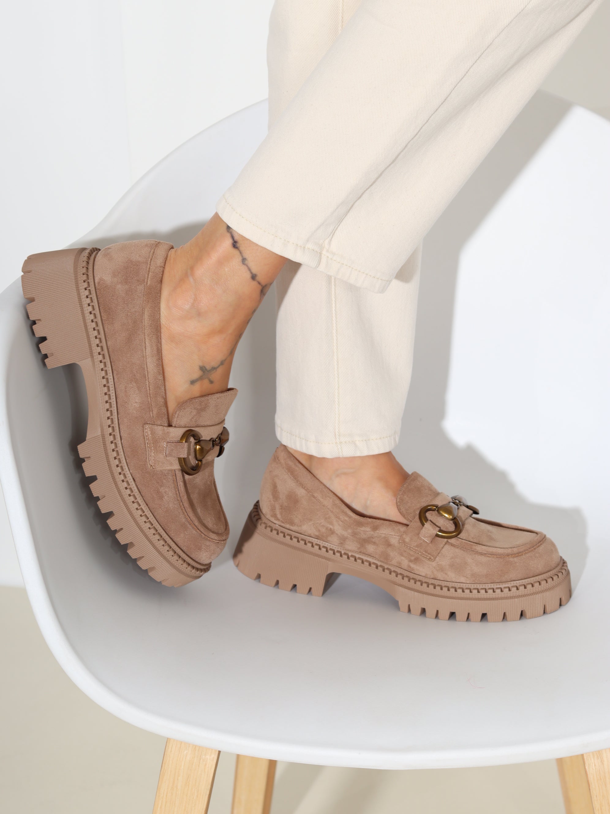 G.brūnas, zemas slēgtas kurpes/ loferi - 18270