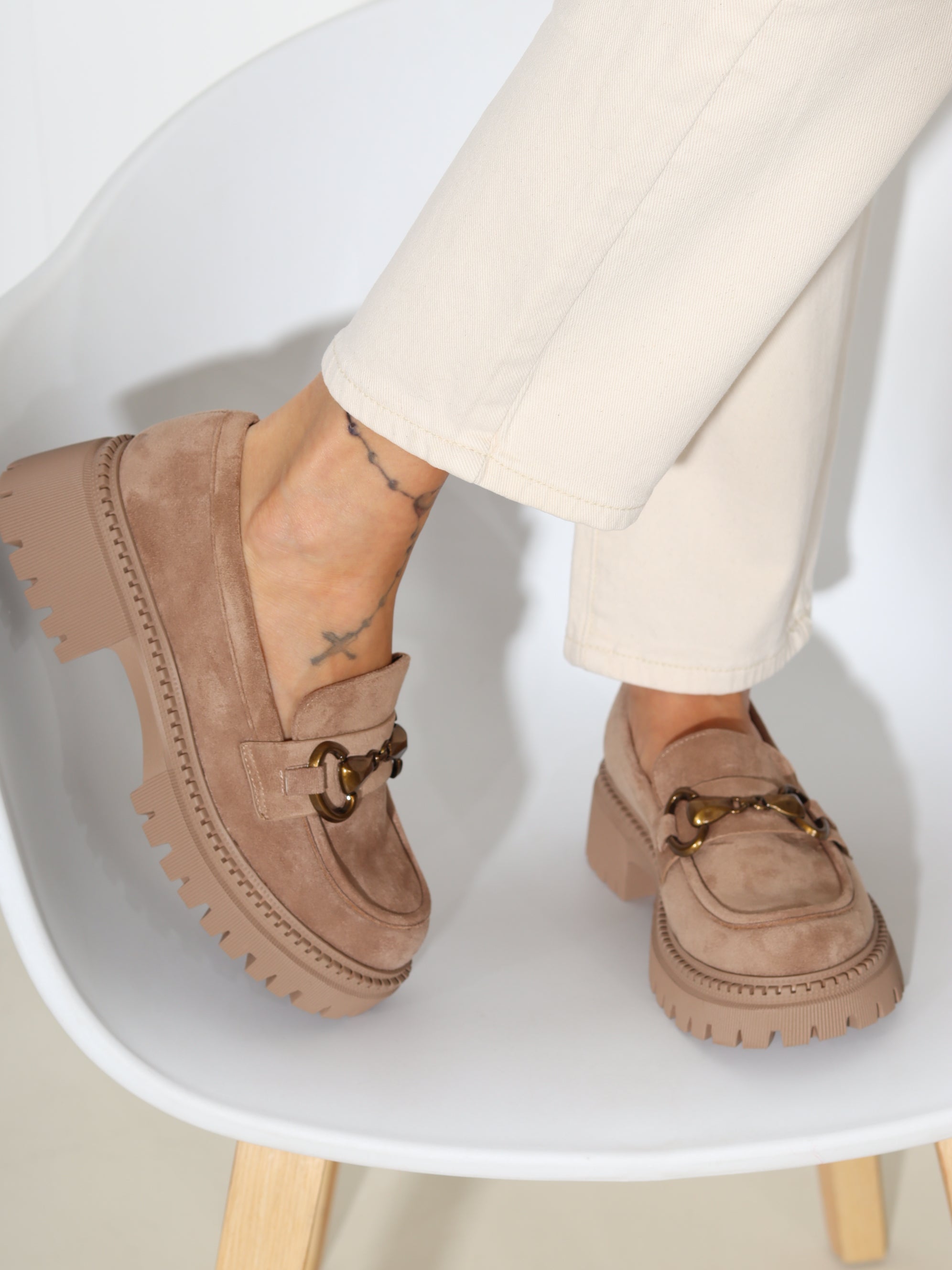 G.brūnas, zemas slēgtas kurpes/ loferi - 18270