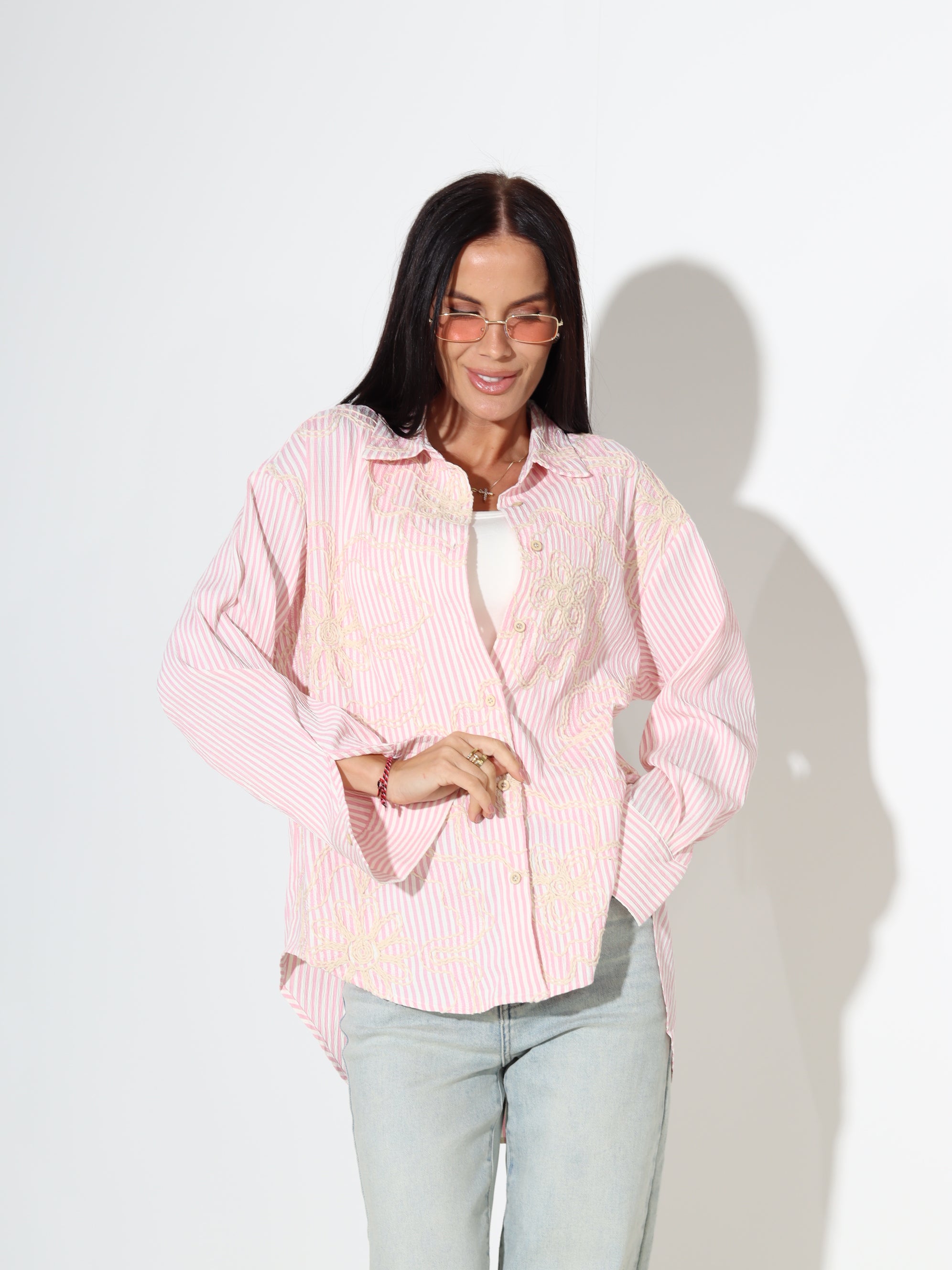 Rozā, strīpains krekls ar izšuvumu - 18032