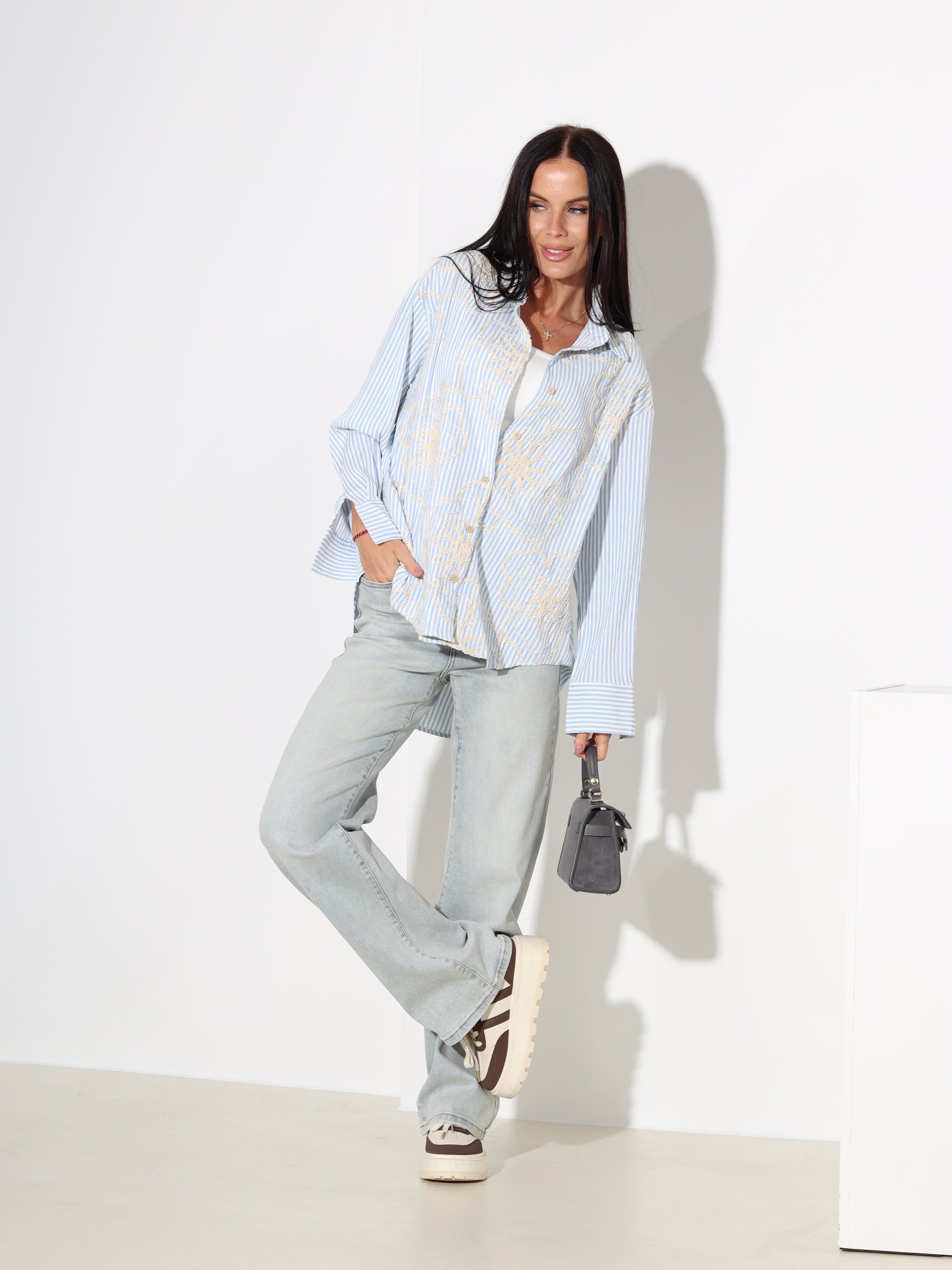 Zils, strīpains krekls ar izšuvumu - 18031. a