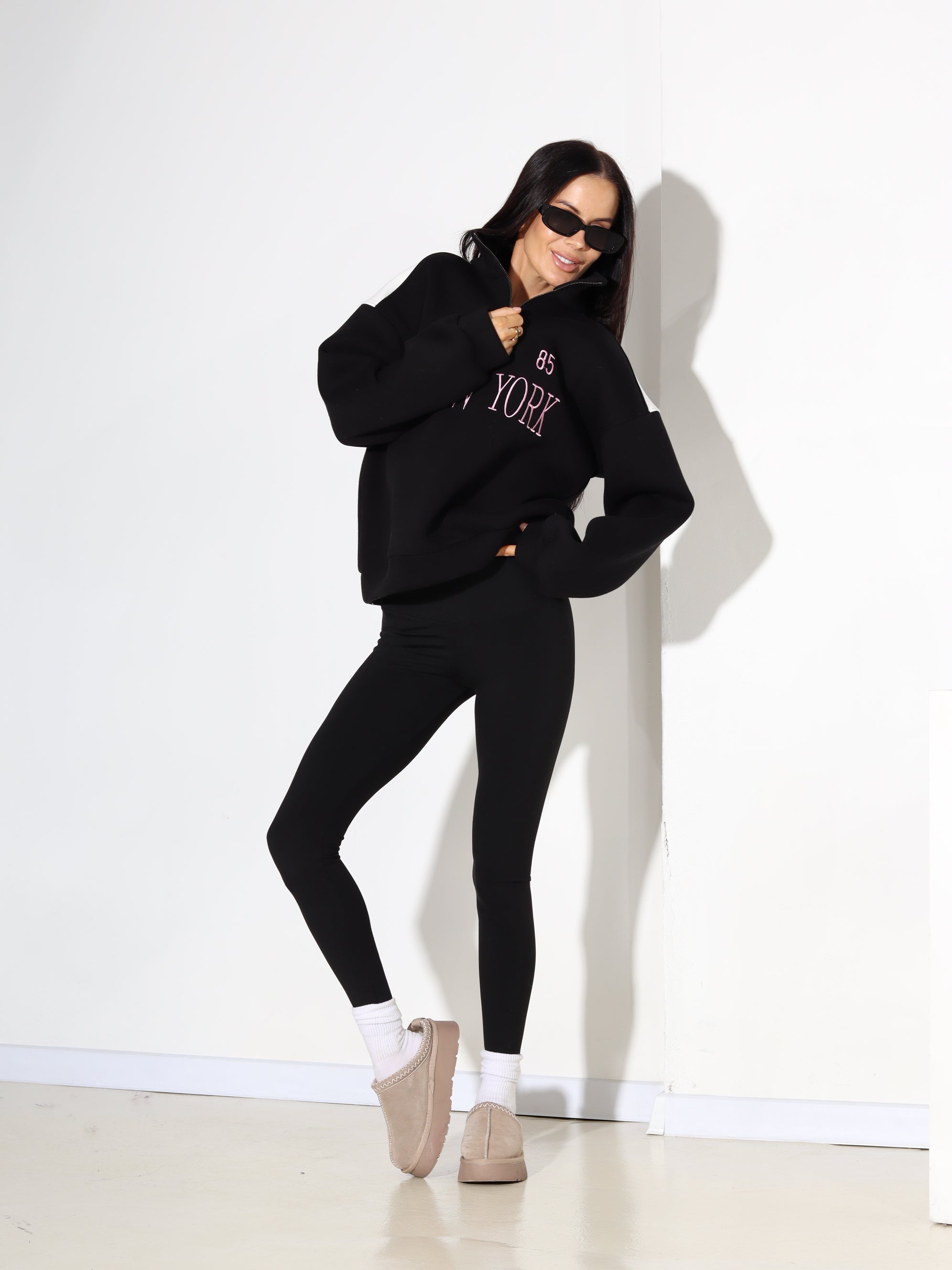 Melns džemperis "New York" ar rāvējslēdzēju - 17842