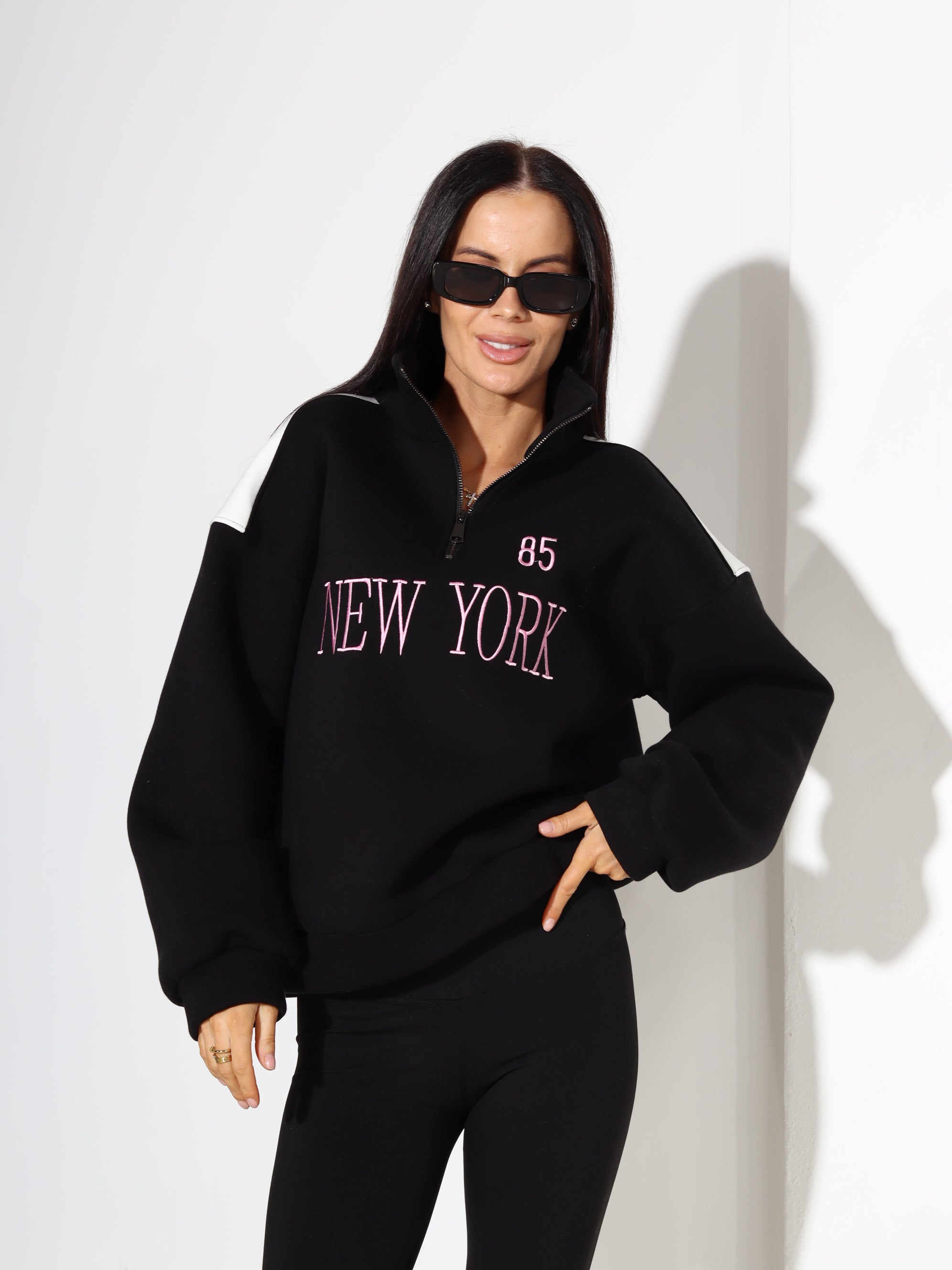 Melns džemperis "New York" ar rāvējslēdzēju - 17842