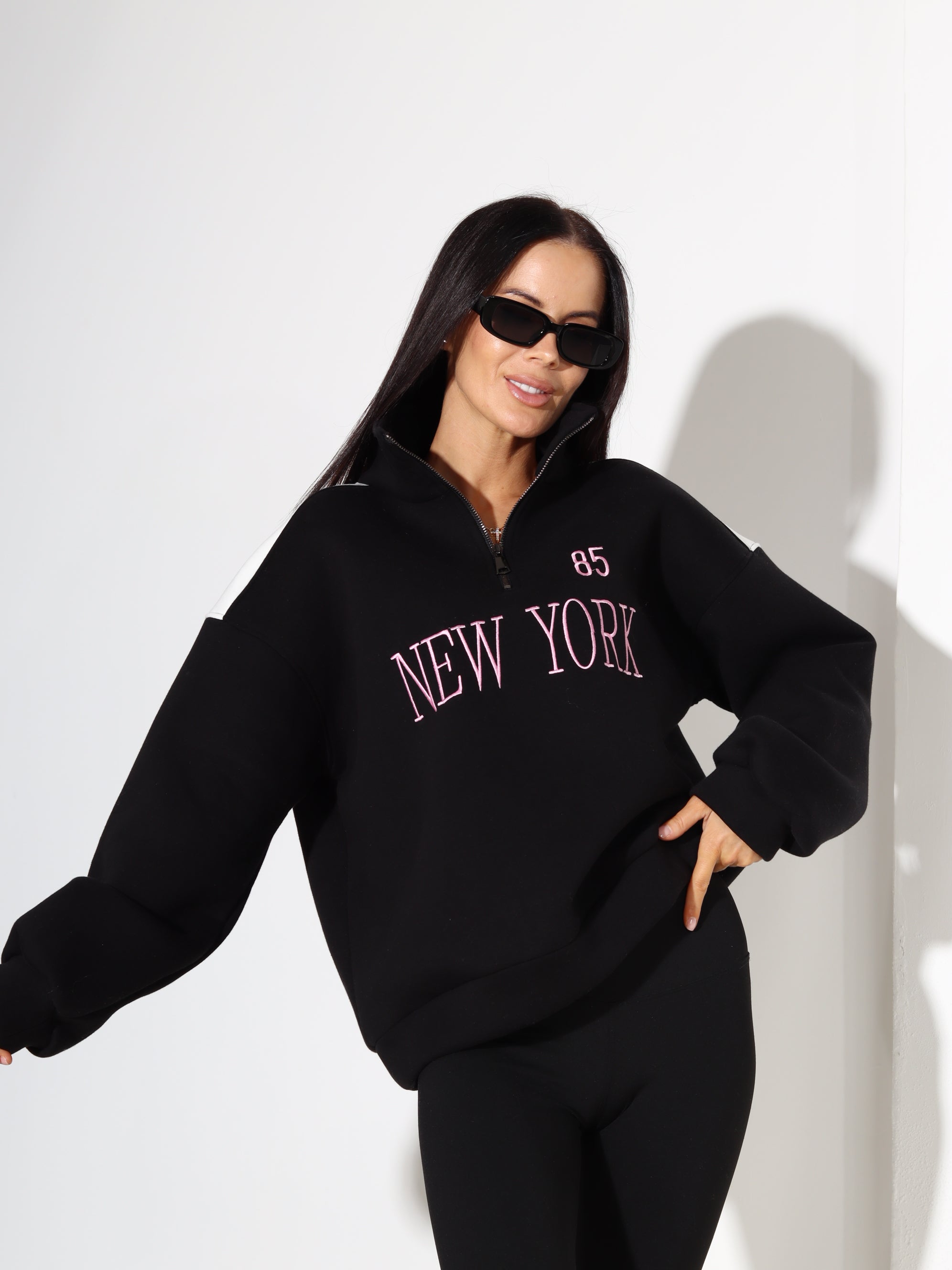 Melns džemperis "New York" ar rāvējslēdzēju - 17842