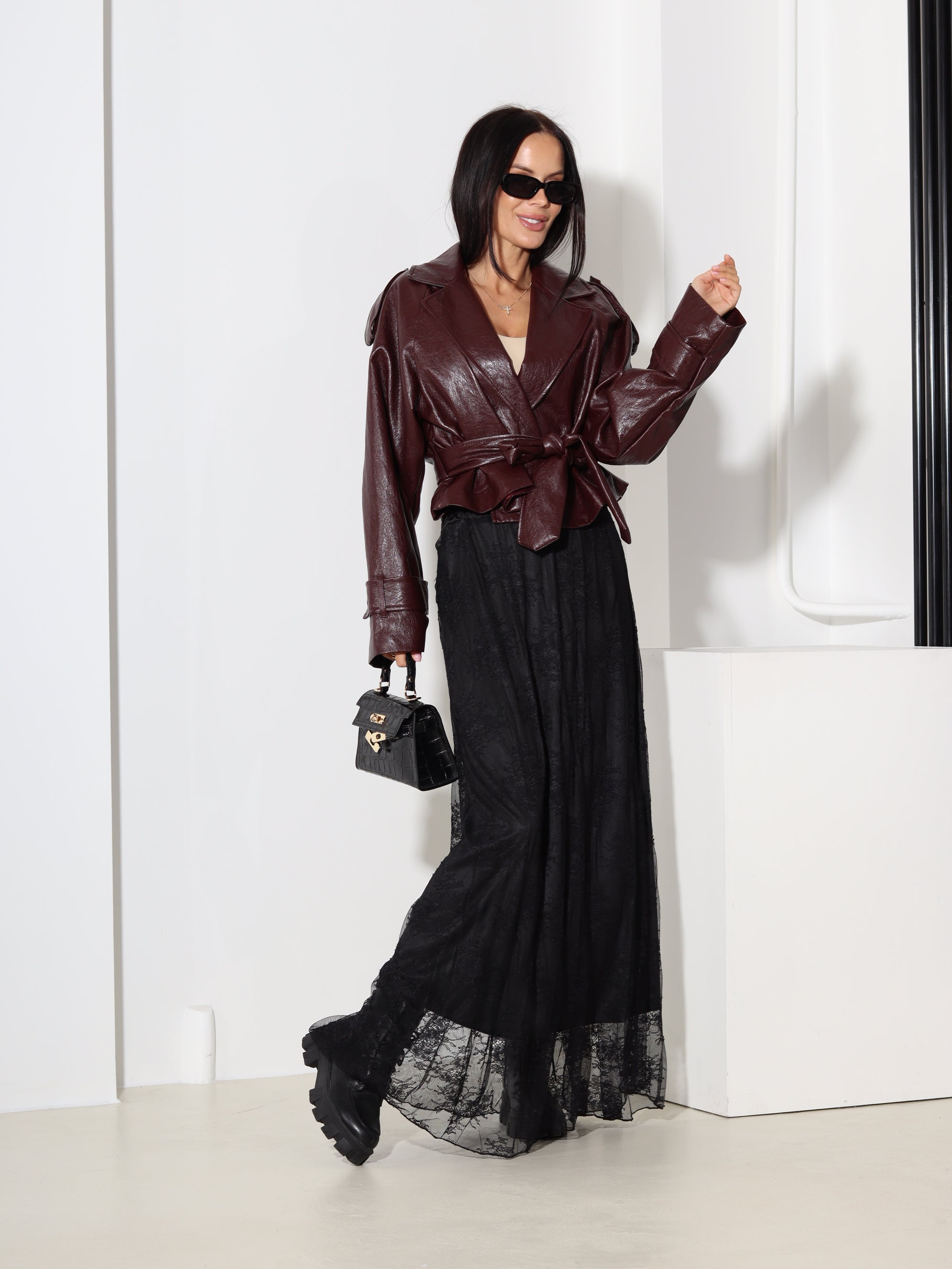 Melni, gari tilla mežģīņu svārki - 18557