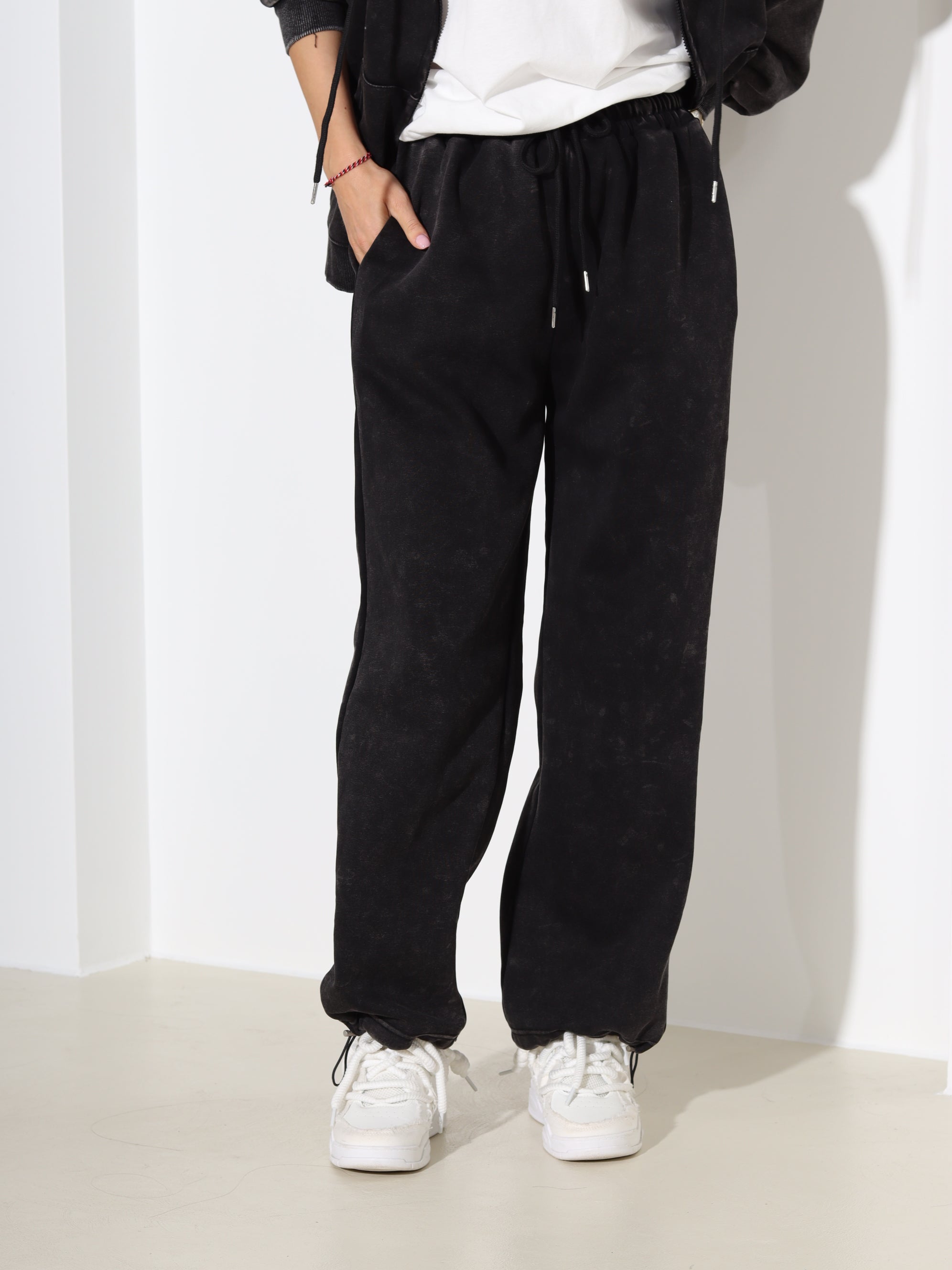 Melnas batikotas efekta bikses - 18355