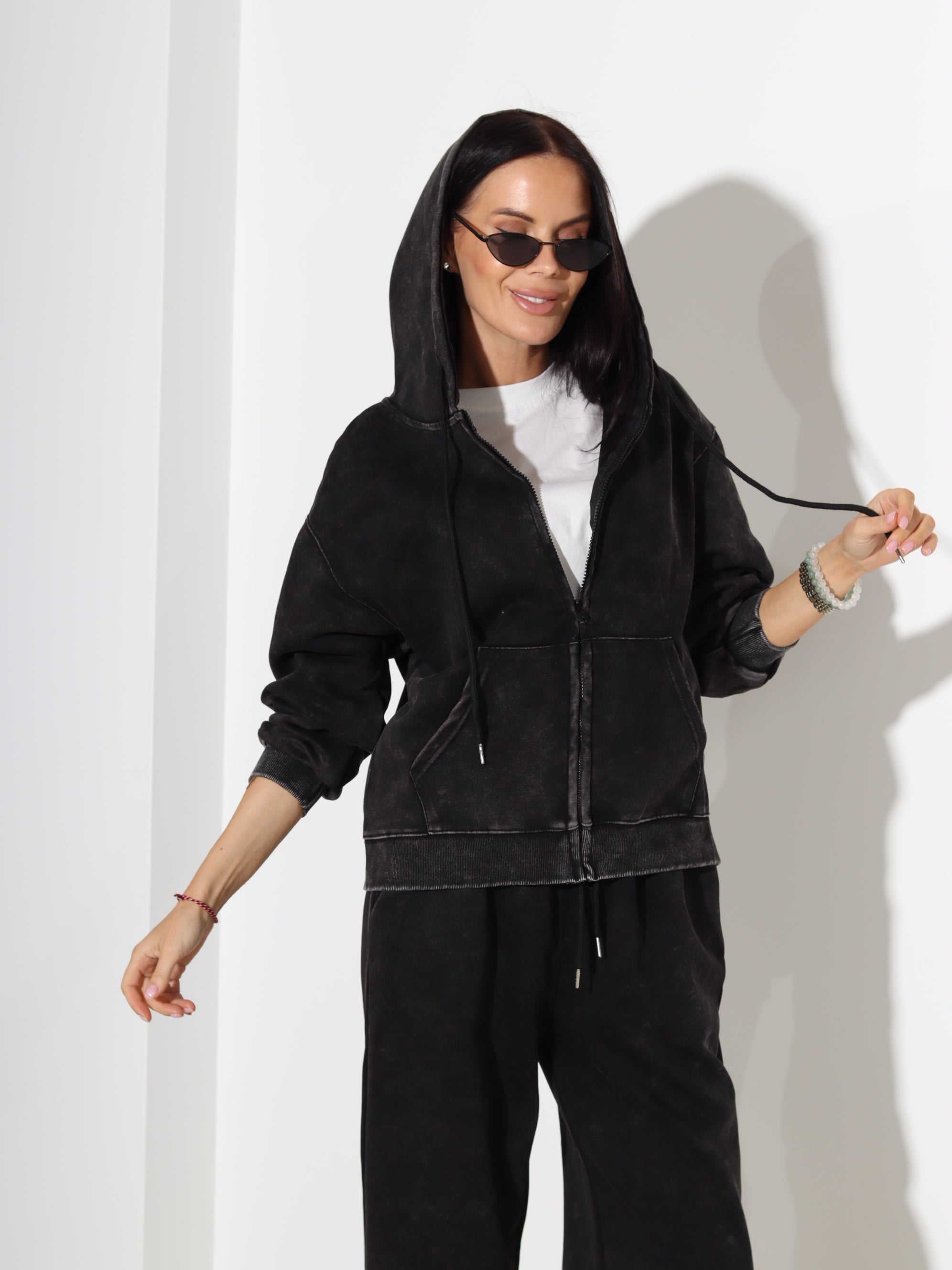 Melna batikota jaka - 18352