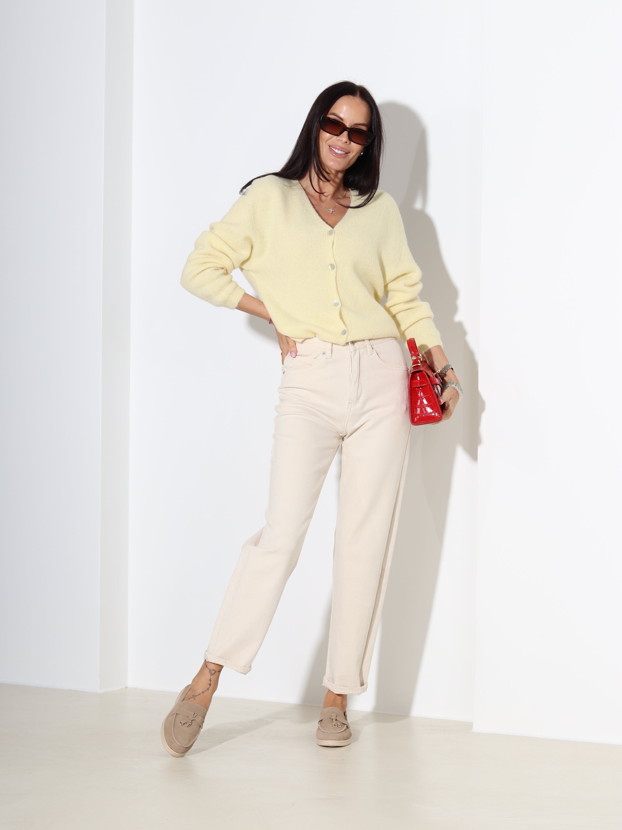 Dzeltens alpakas jaka ar "V" veida dekoltē - 18328