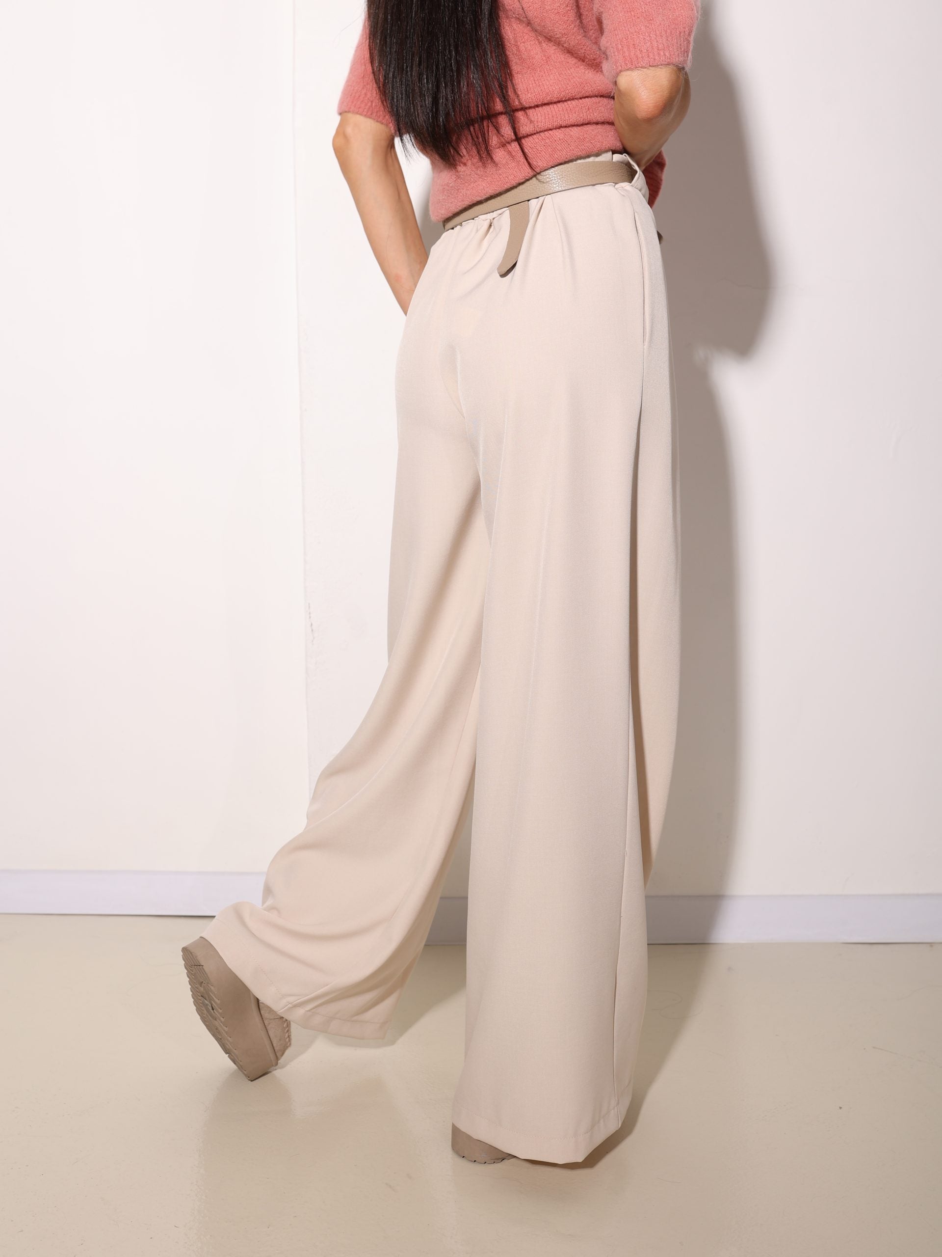 Bēšas, klasiska tipa, taisna piegriezuma bikses - 16013