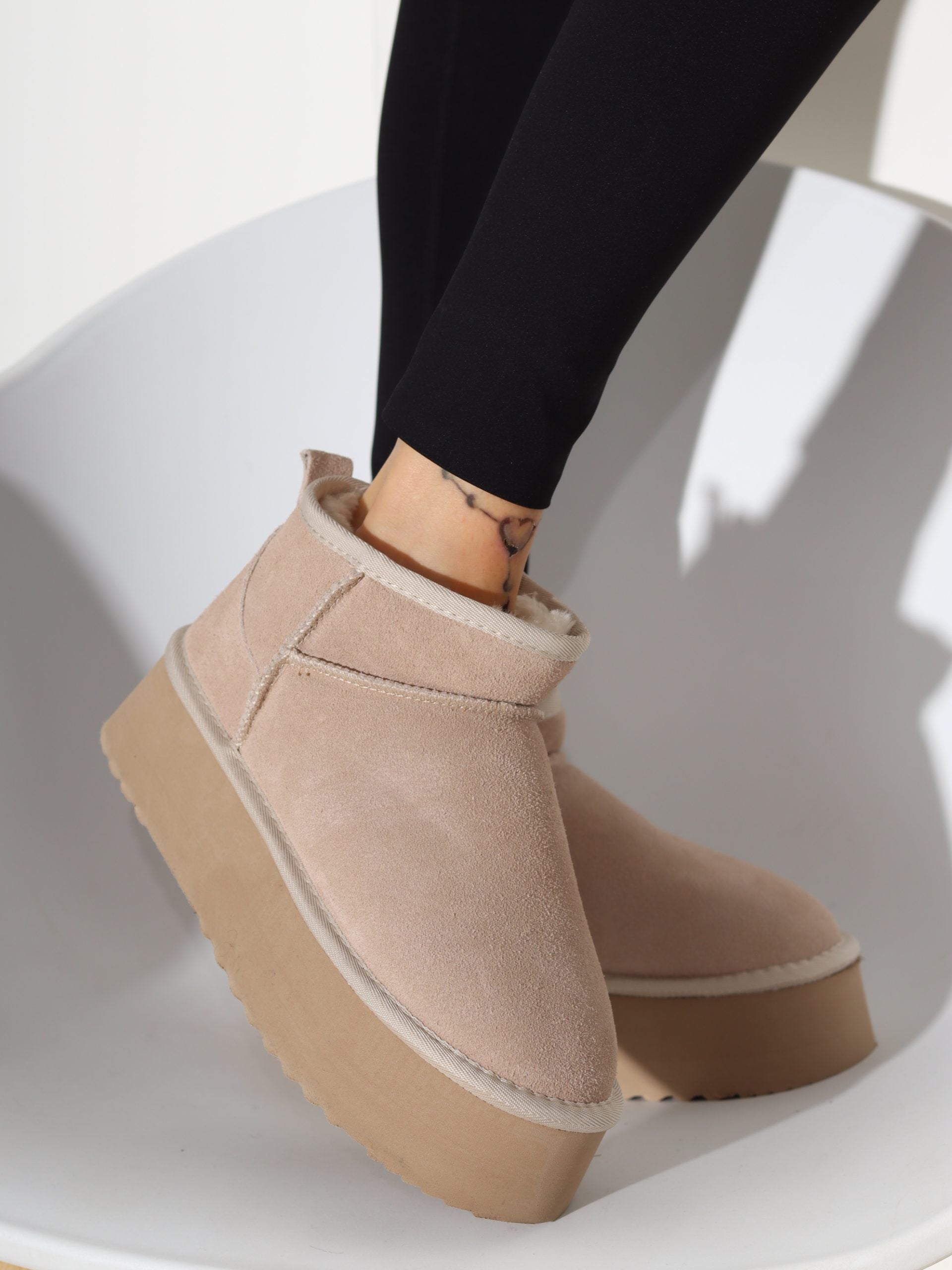 Bēši, d/zamšādas 'UGG' tipa zābaki ar vieglu zoli - 17437