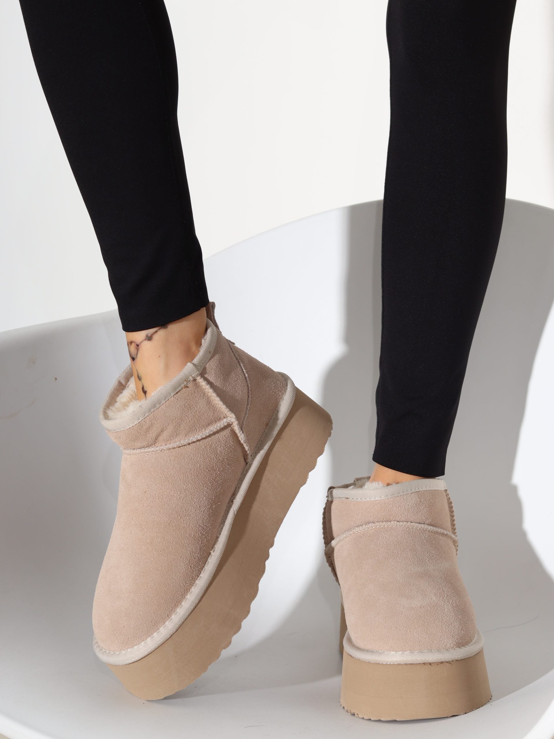 Bēši, d/zamšādas 'UGG' tipa zābaki ar vieglu zoli - 17437