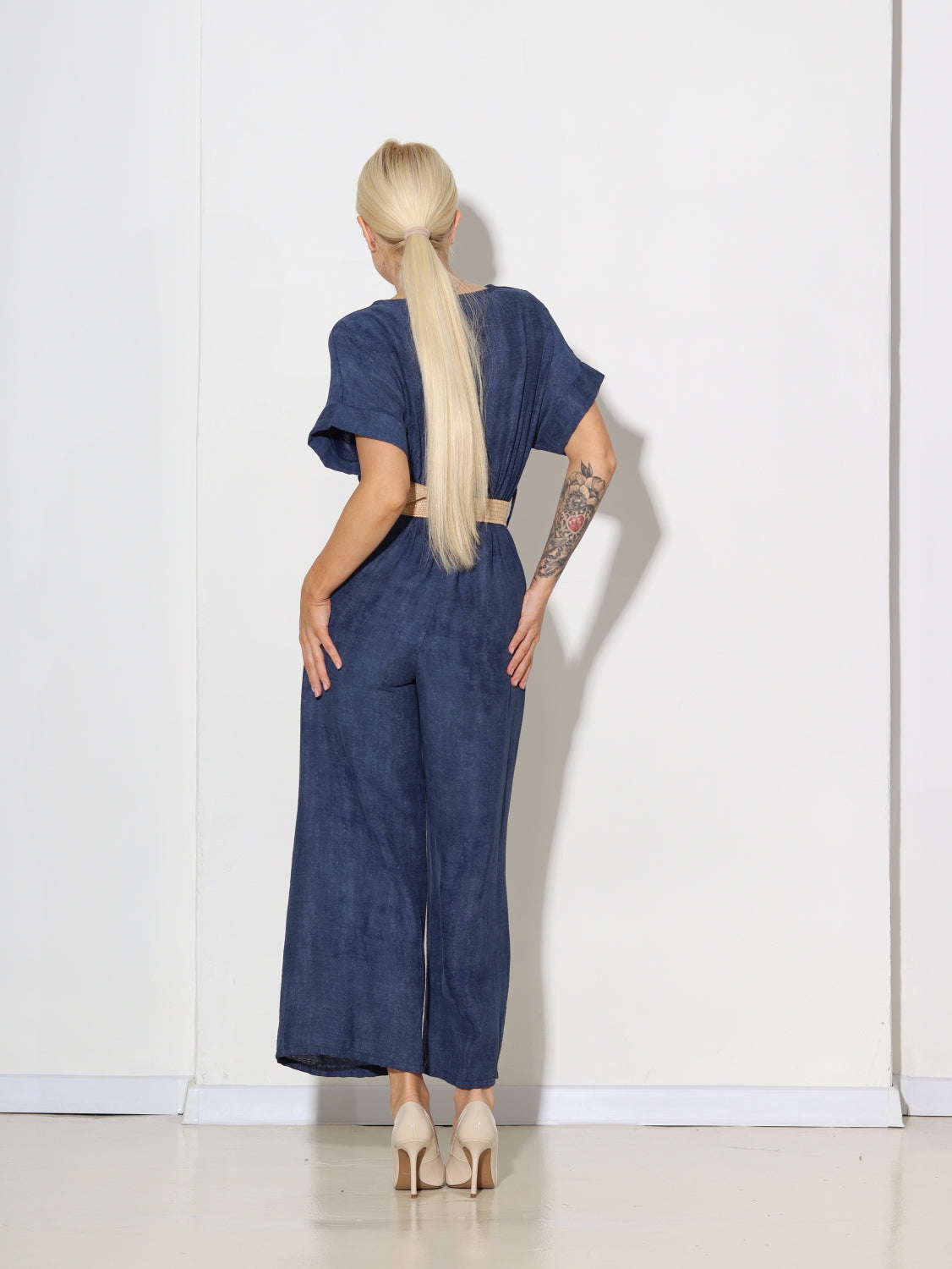 Zils/džinsa nokrāsā kombinezons ar jostu - 15076