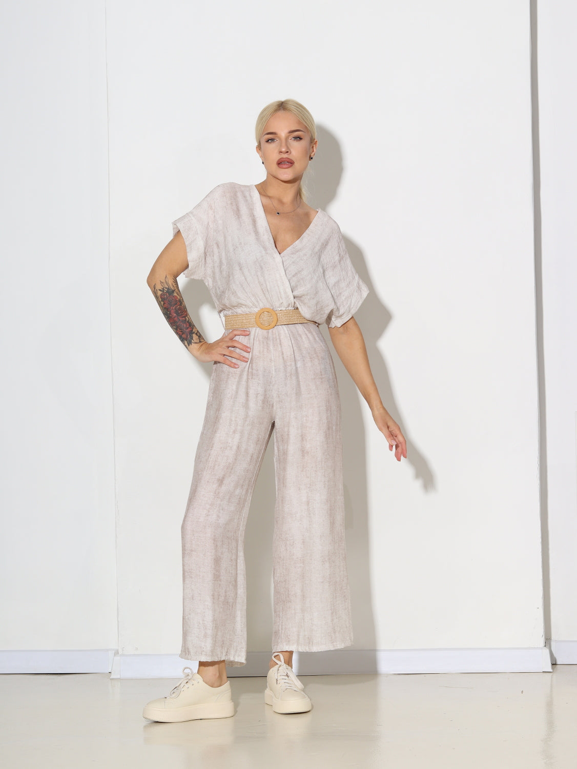 Bēšs kombinezons ar jostu - 15079