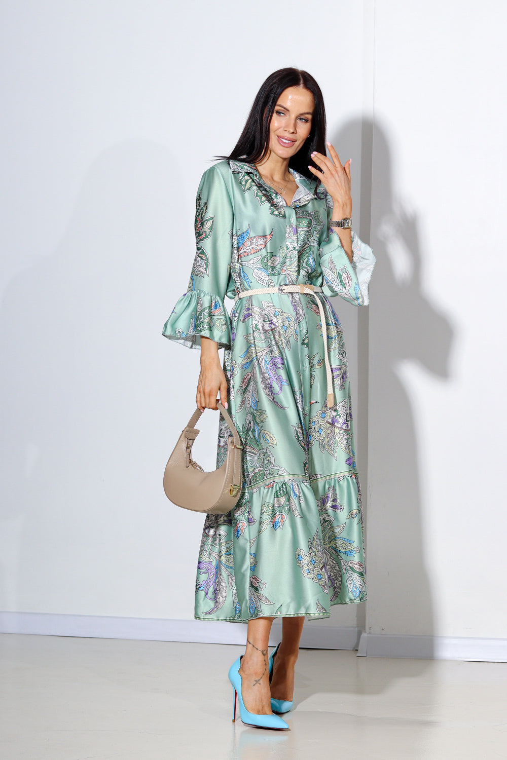 Zaļa rakstaina halāttipa kleita - 14023