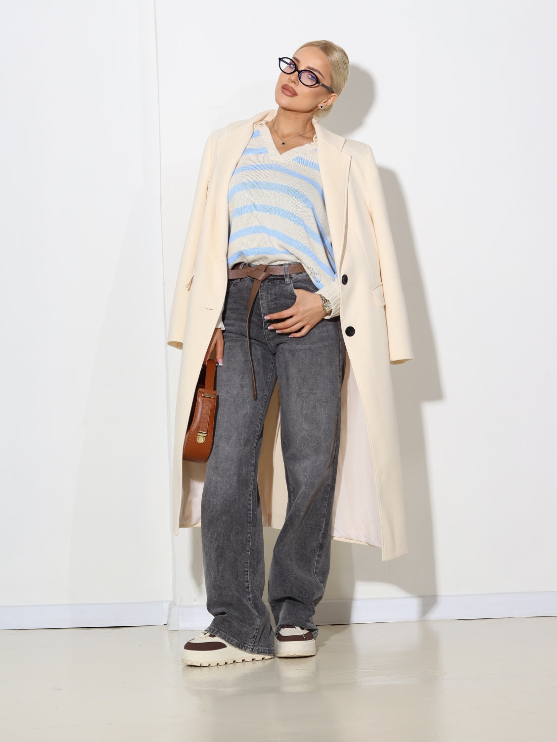 Bēšas krāsas auduma mētelis - 14545