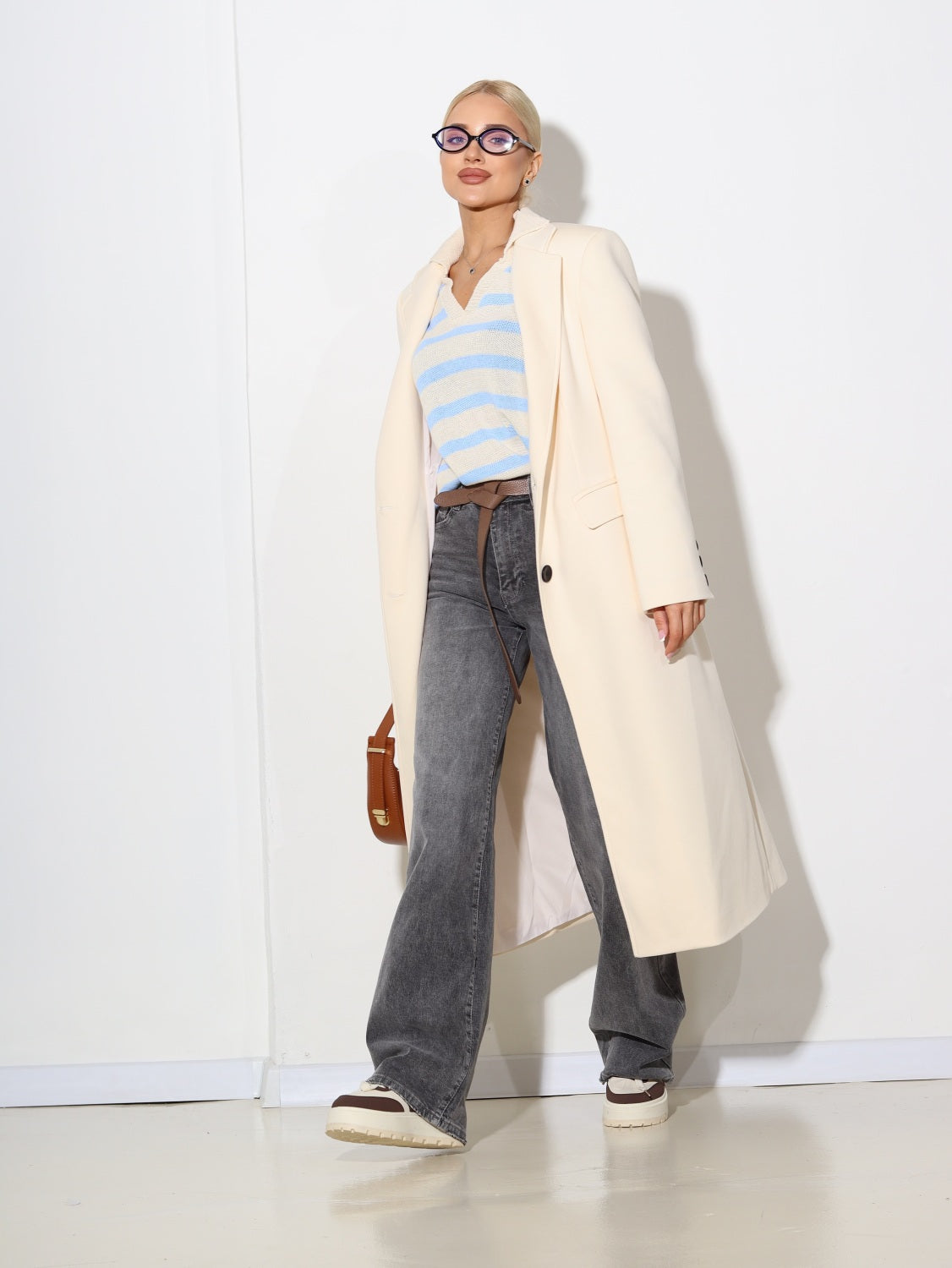 Bēšas krāsas auduma mētelis - 14545