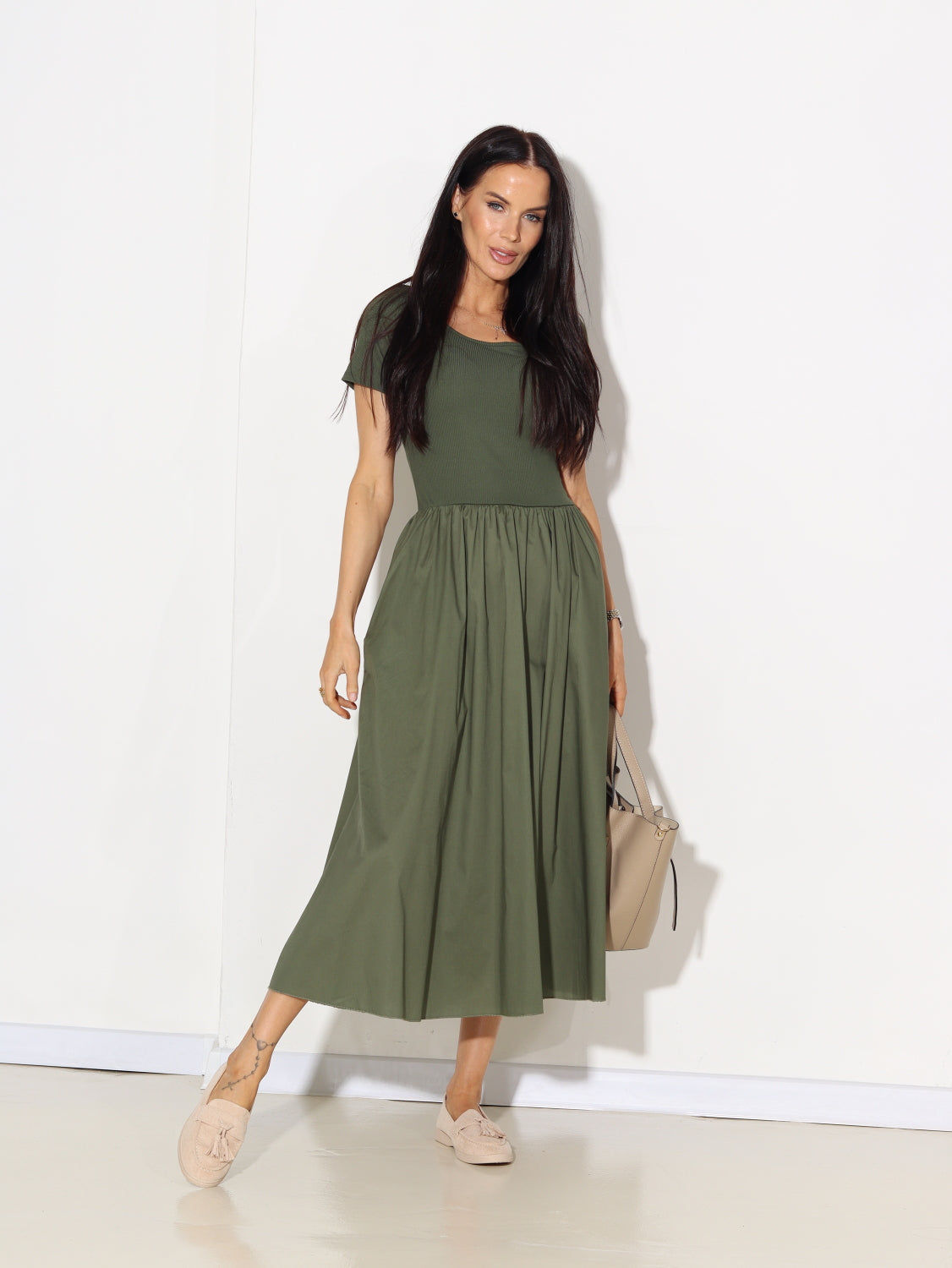 Zaļa midi kleita ar topa augšdaļu - 15105
