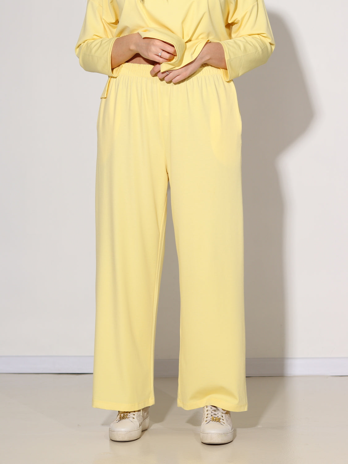 Dzeltenas, brīvi krītošas, lielizmēra bikses - 13996
