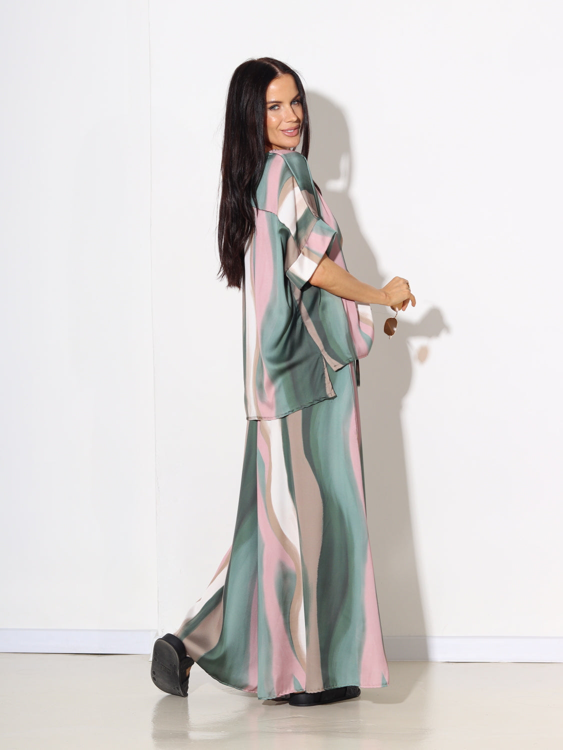 Zaļš divdaļīgs komplekts ar viļņotu līniju - 15123