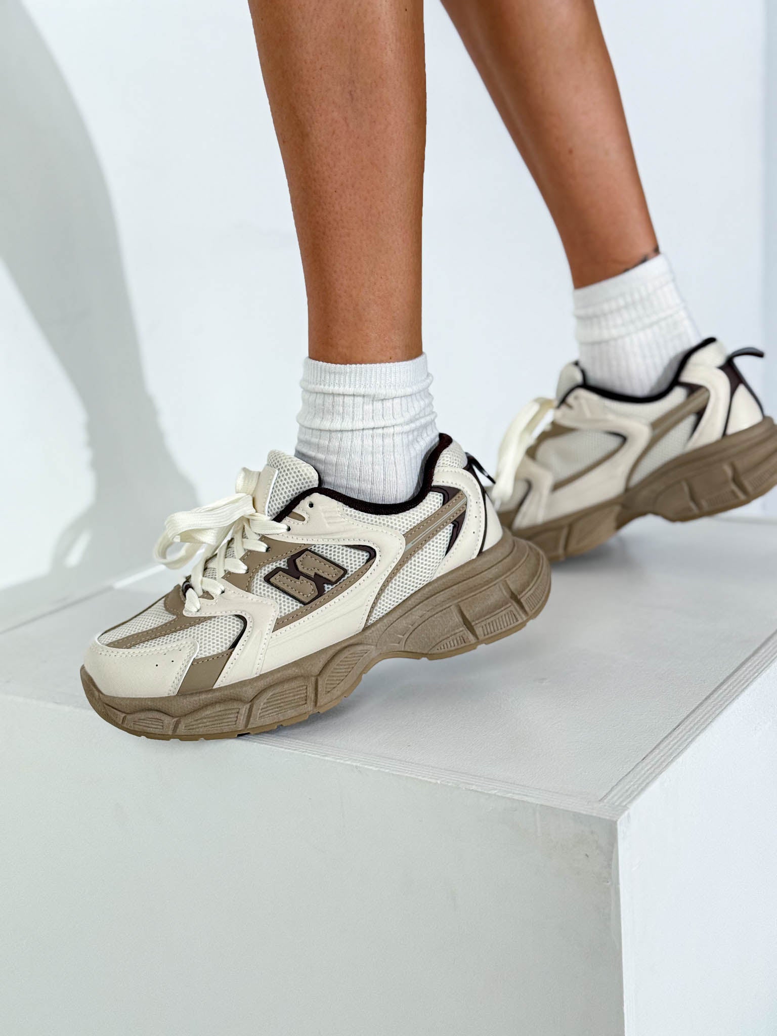 Bēši ar brūnu zoli, sportiska stila apavi 'N' - 16045