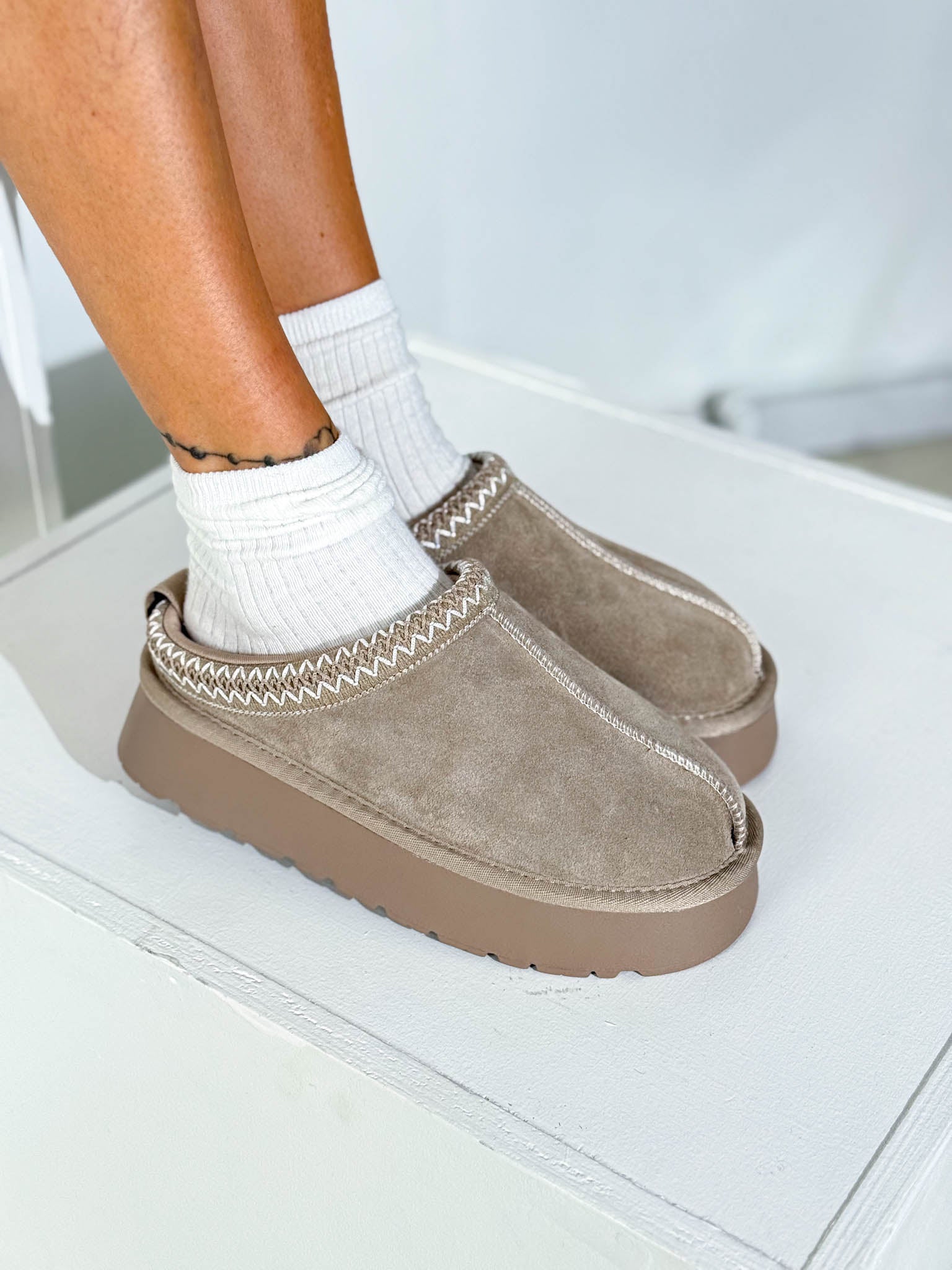 Bēši ar vaļēju papēdi, d/zā ,UGG' tipa apavi - 16051