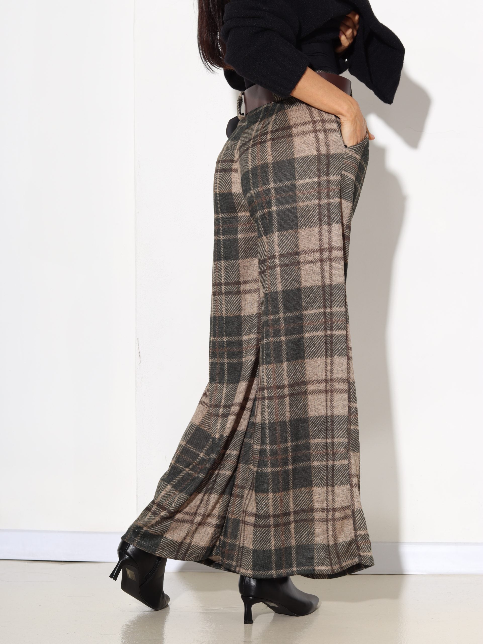 Zaļas rūtainas bikses ar jostiņu - 17118