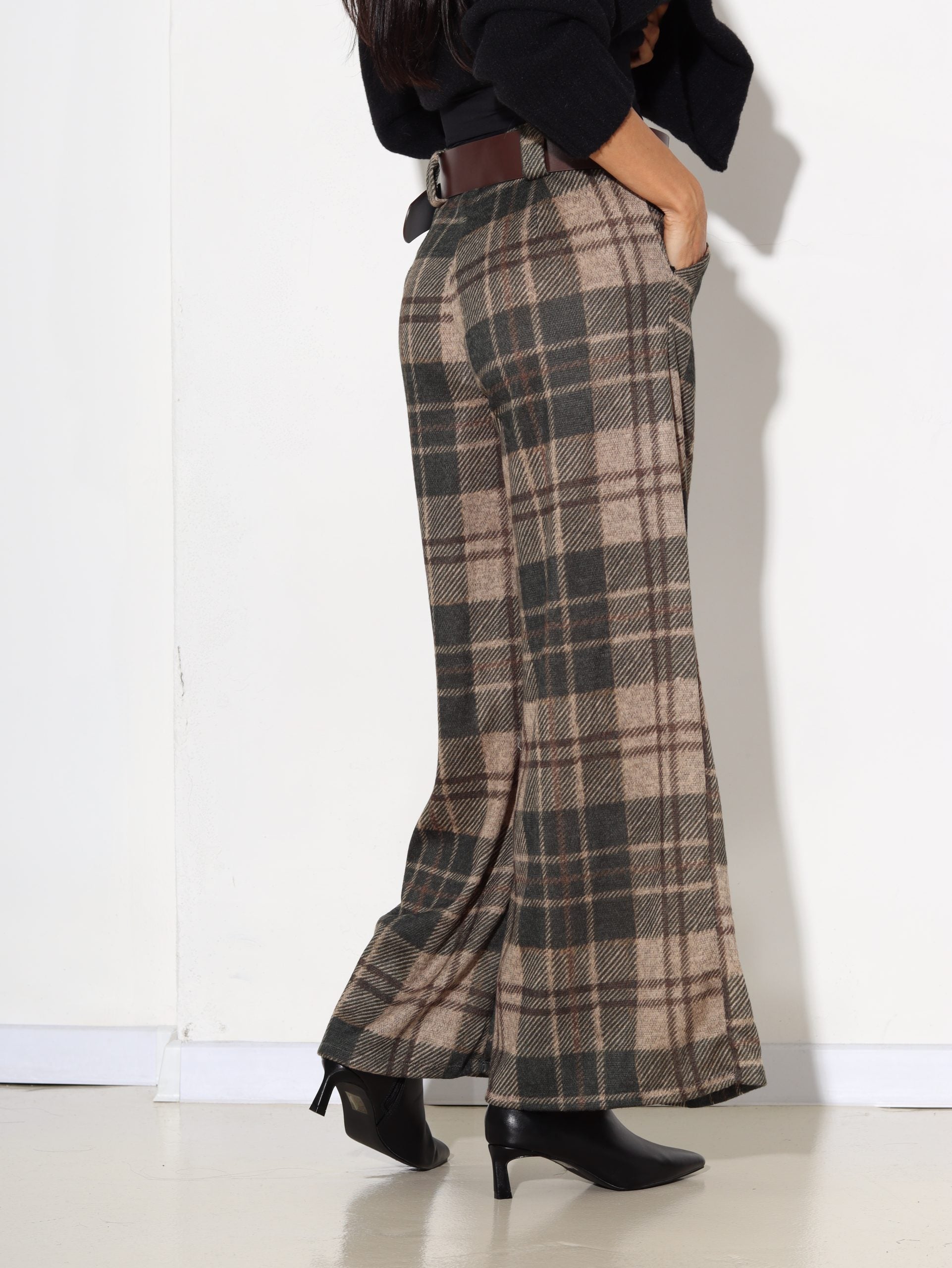 Zaļas rūtainas bikses ar jostiņu - 17118