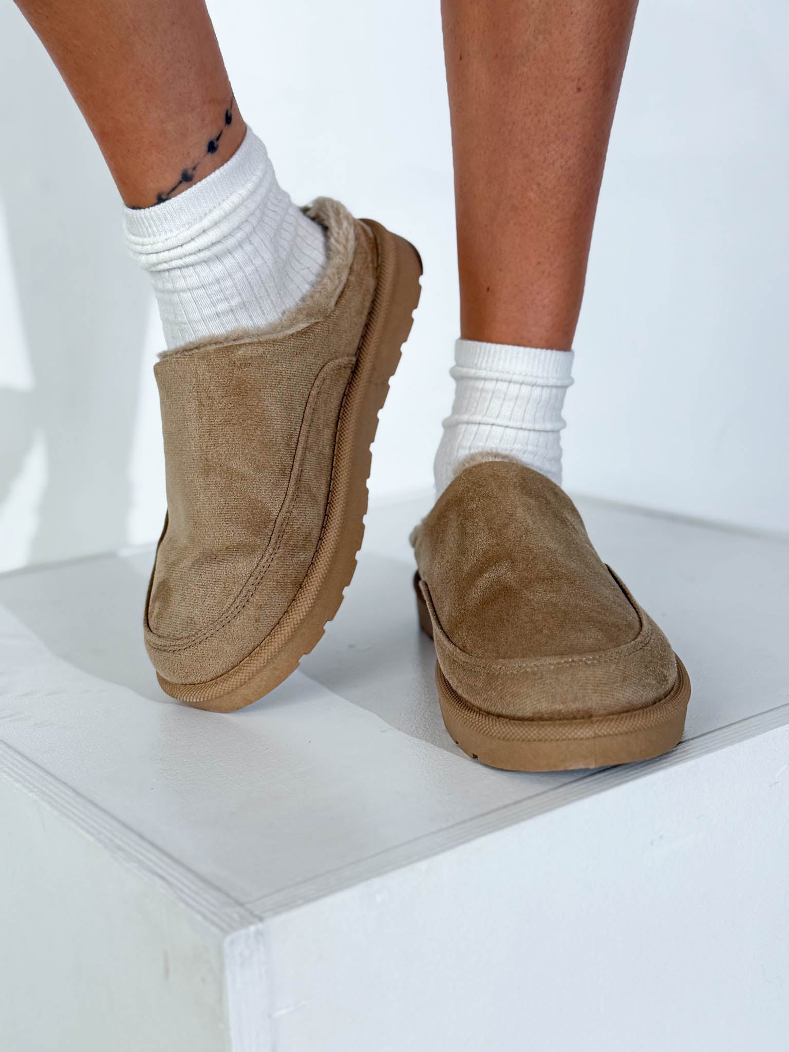 Brūnas ar vaļēju papēdi, m/zā siltināti apavi - 16049