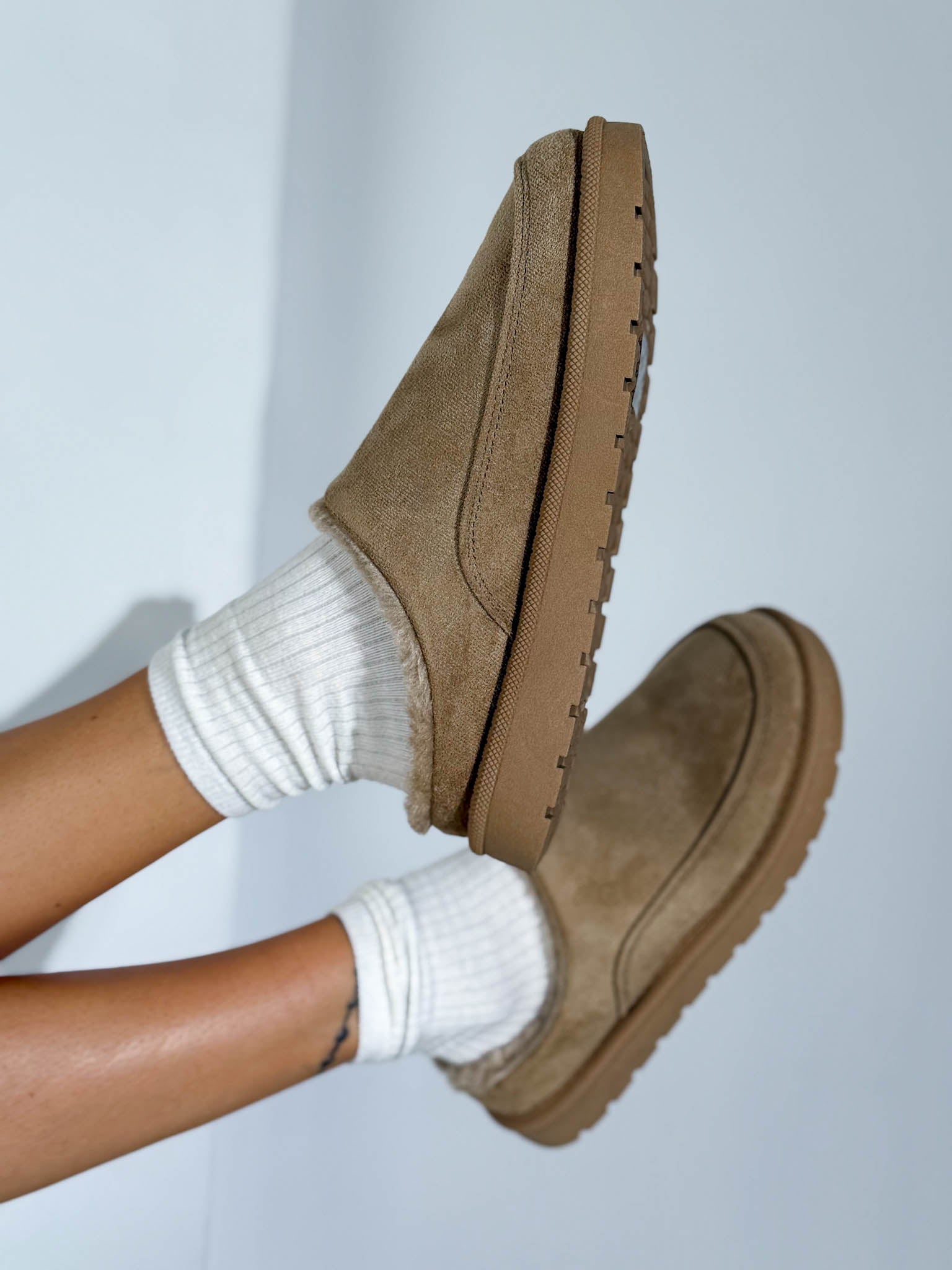 Brūnas ar vaļēju papēdi, m/zā siltināti apavi - 16049