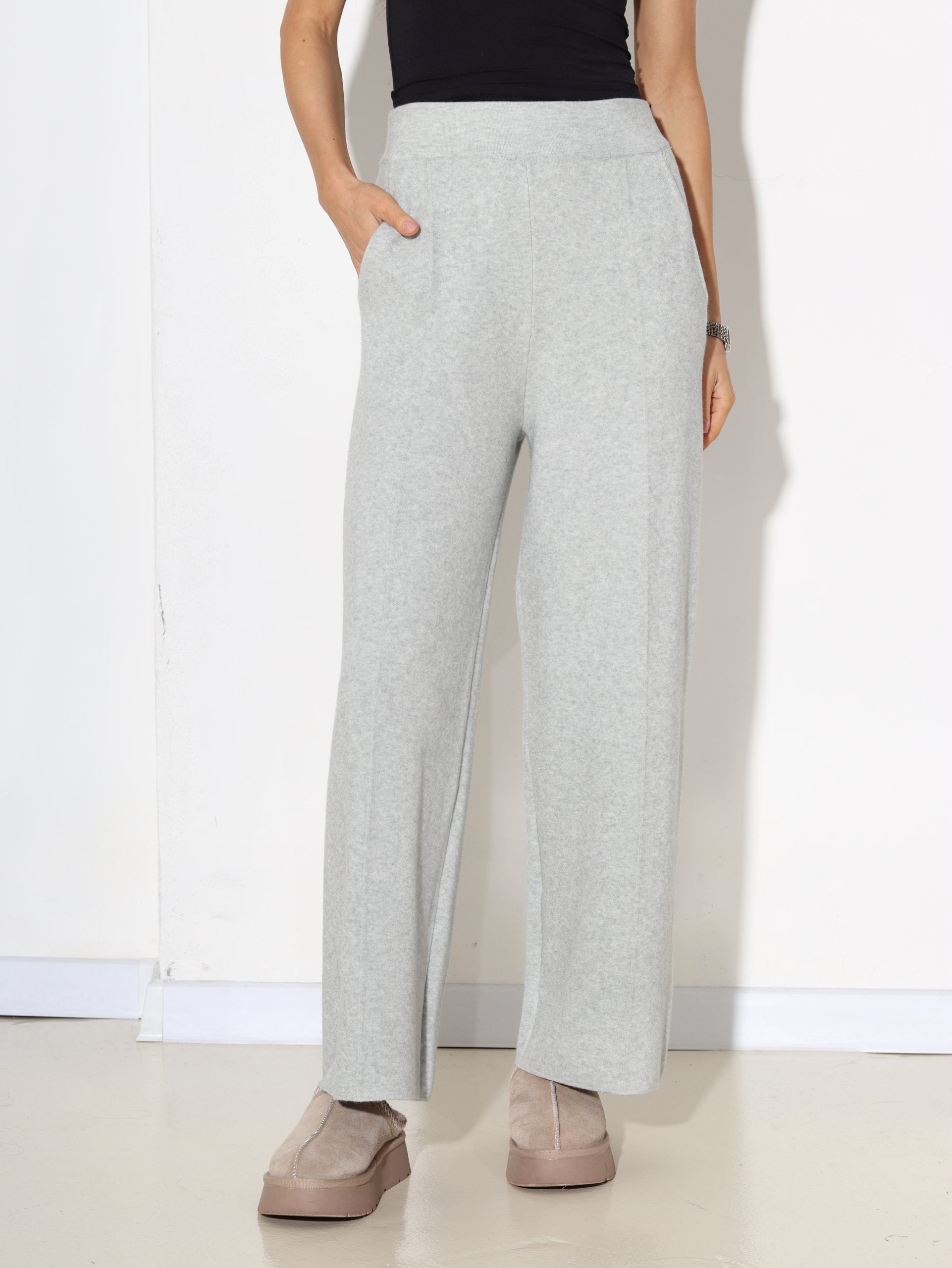 Pelēkas, smalka adījuma bikses - 17185