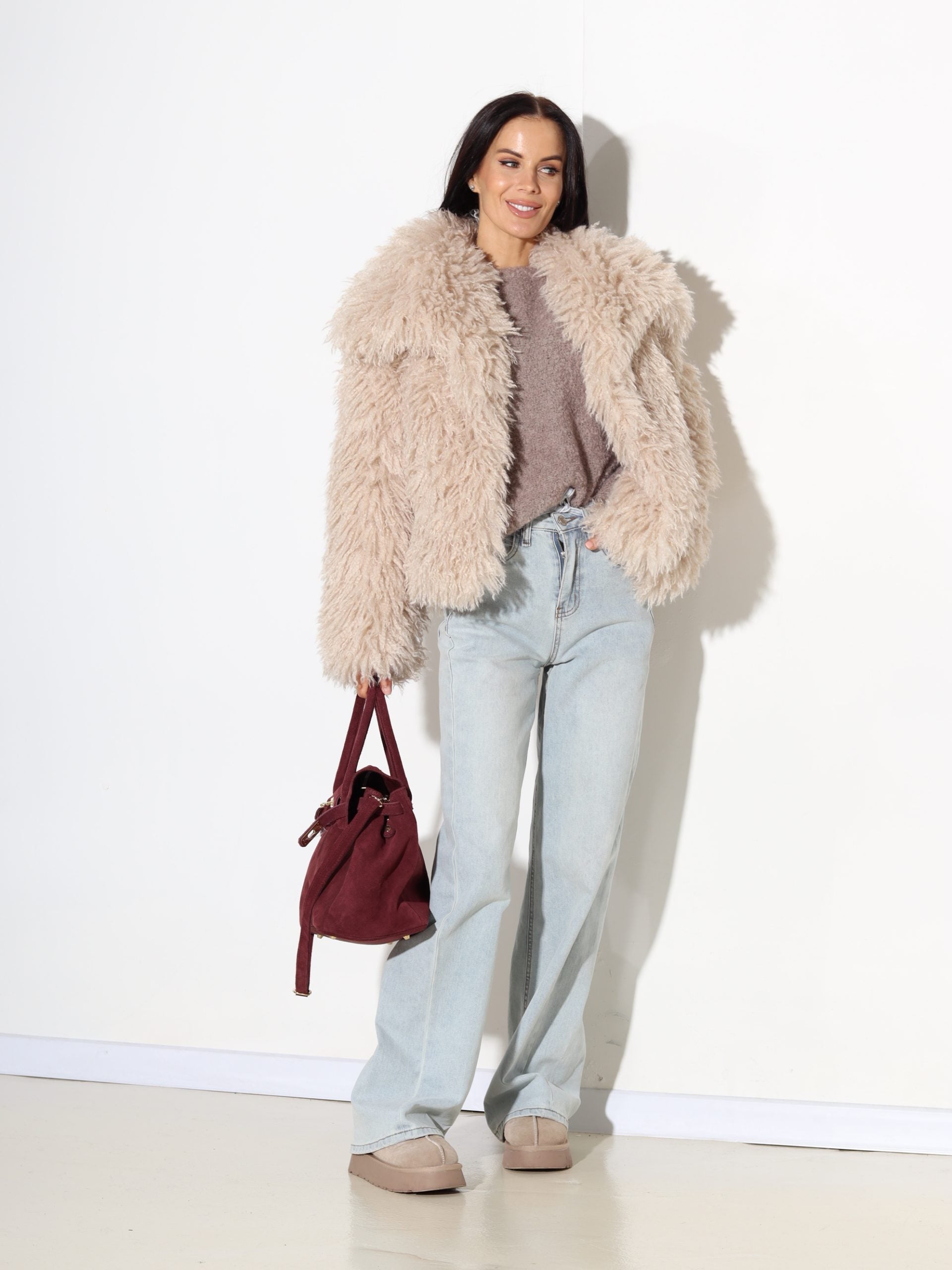 Bēšas krāsas īss kažociņš,, Bārnijs '' ar apkakli - 17544