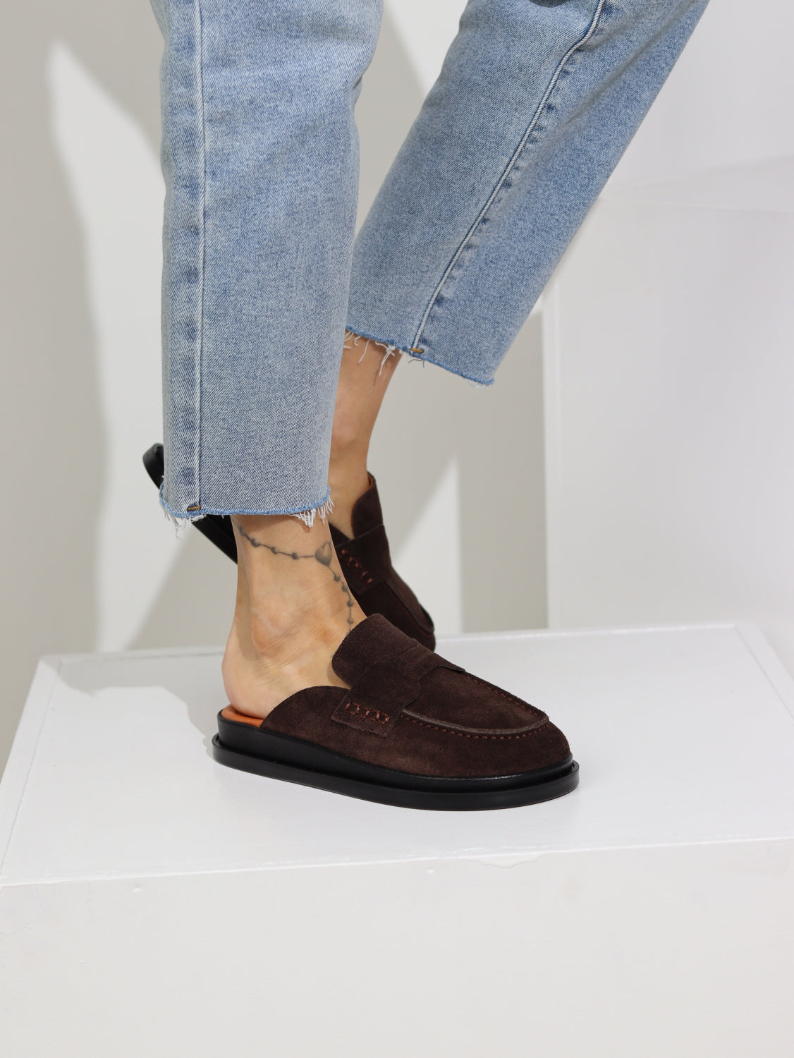 Brūni/šoko apavi ar vaļēju papēdi, dabīgā zamšāda - 15163