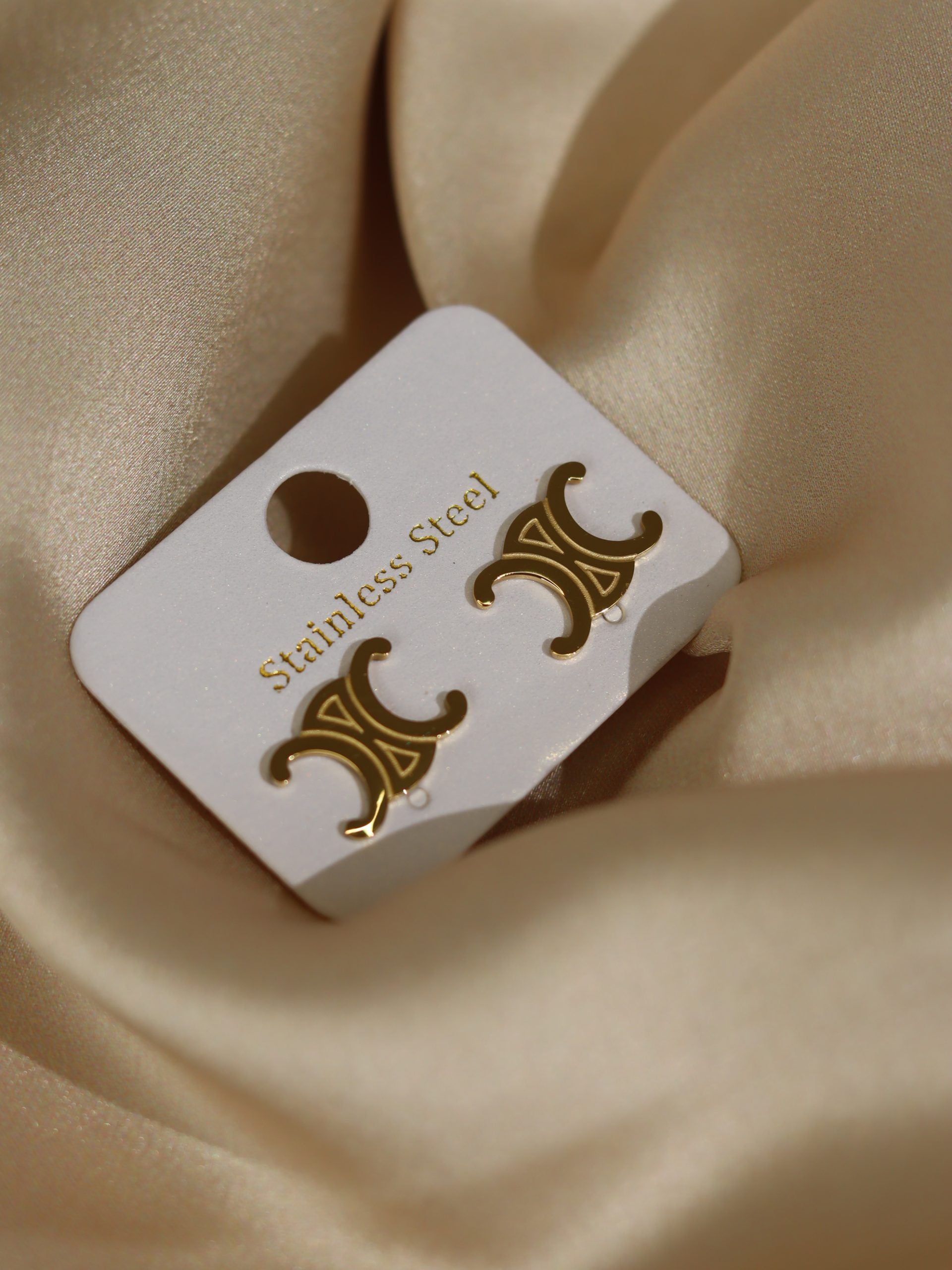 Zelta krāsas auskari ar gravējumu - 17135