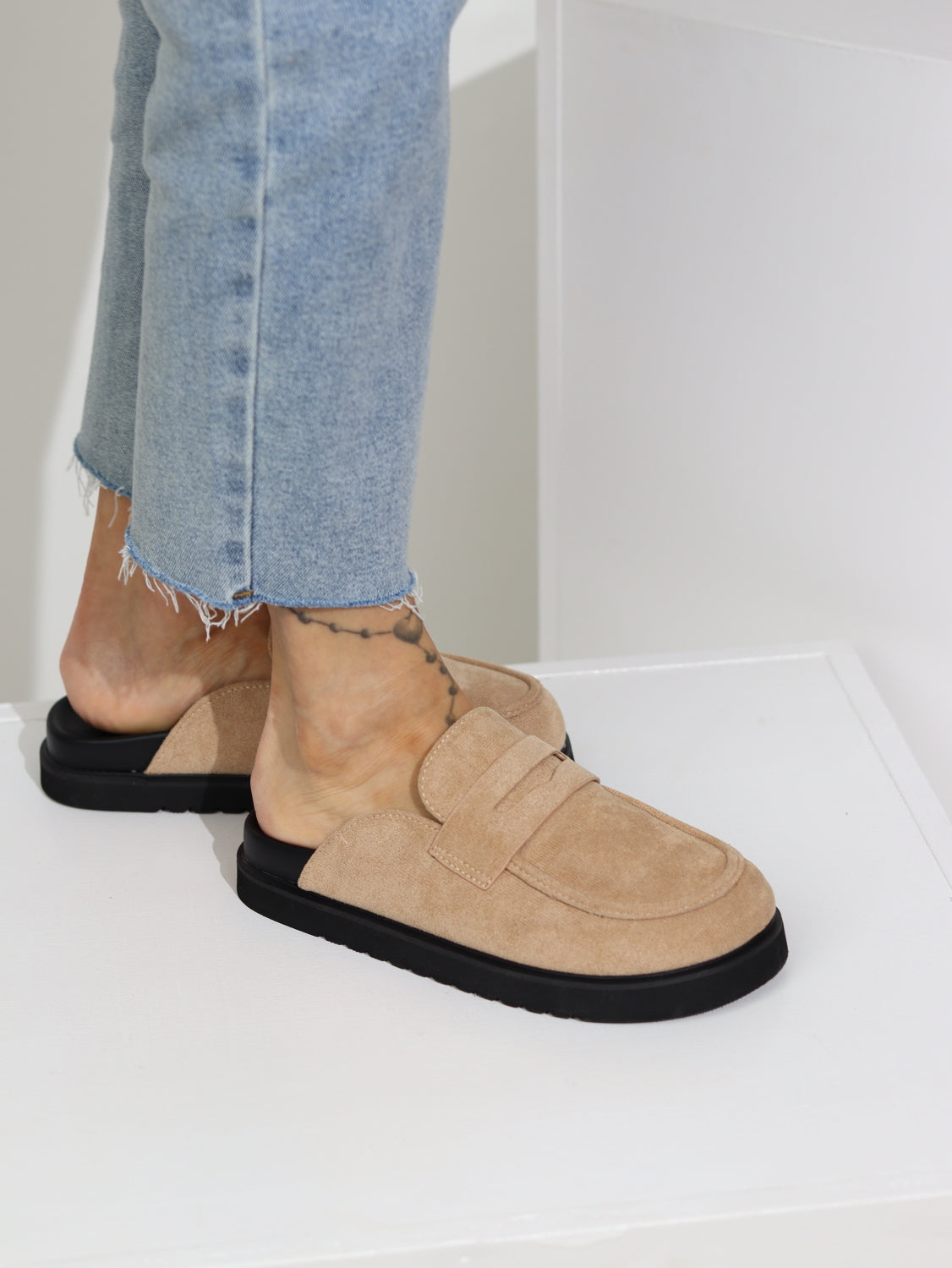 Bēši, mākslīgās zamšādas brīvā laika apavi - 15152