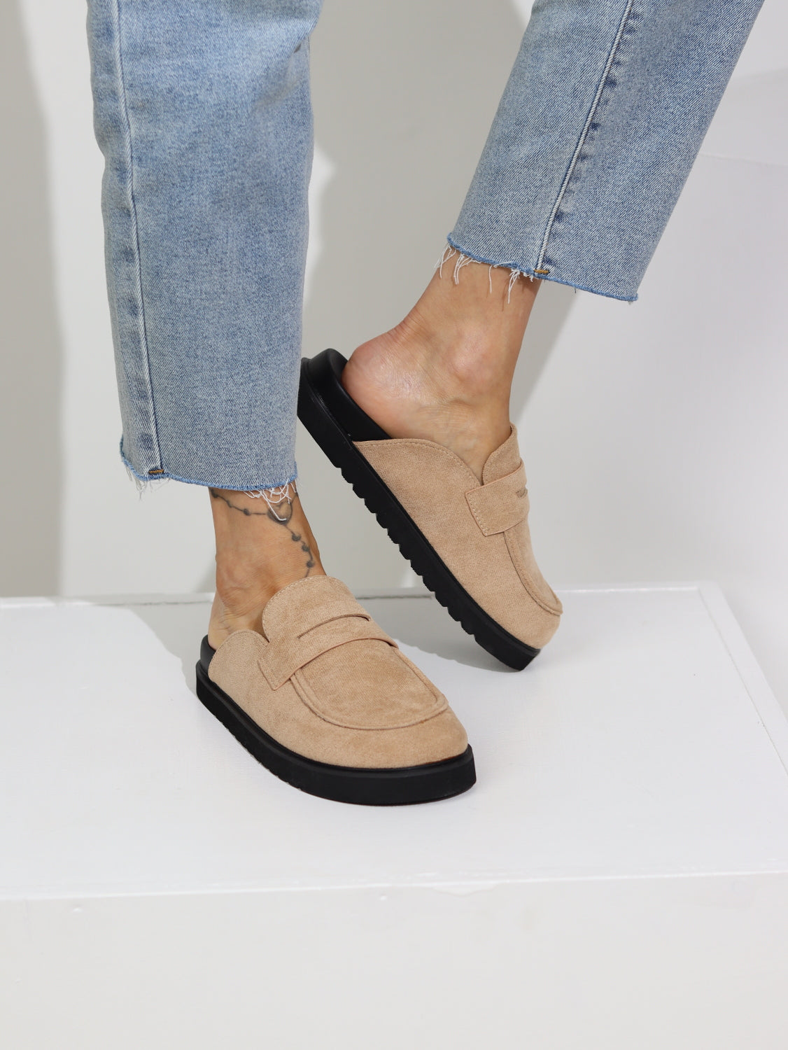 Bēši, mākslīgās zamšādas brīvā laika apavi - 15152