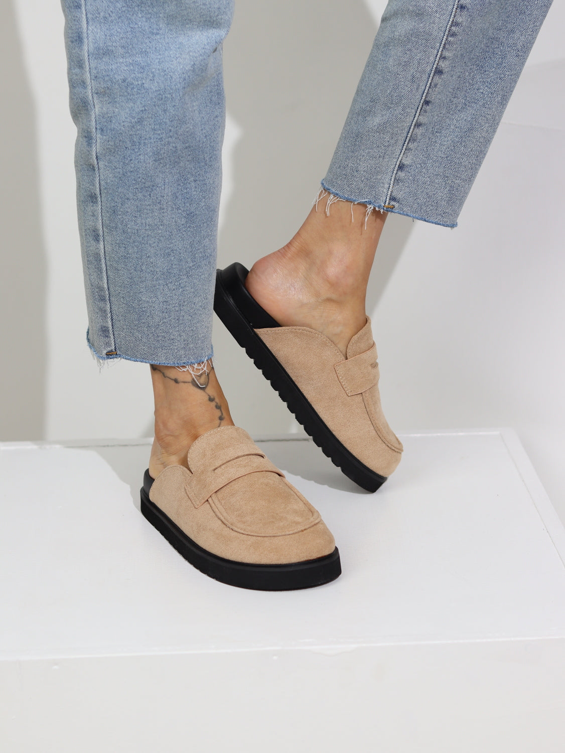 Bēši, mākslīgās zamšādas brīvā laika apavi - 15152