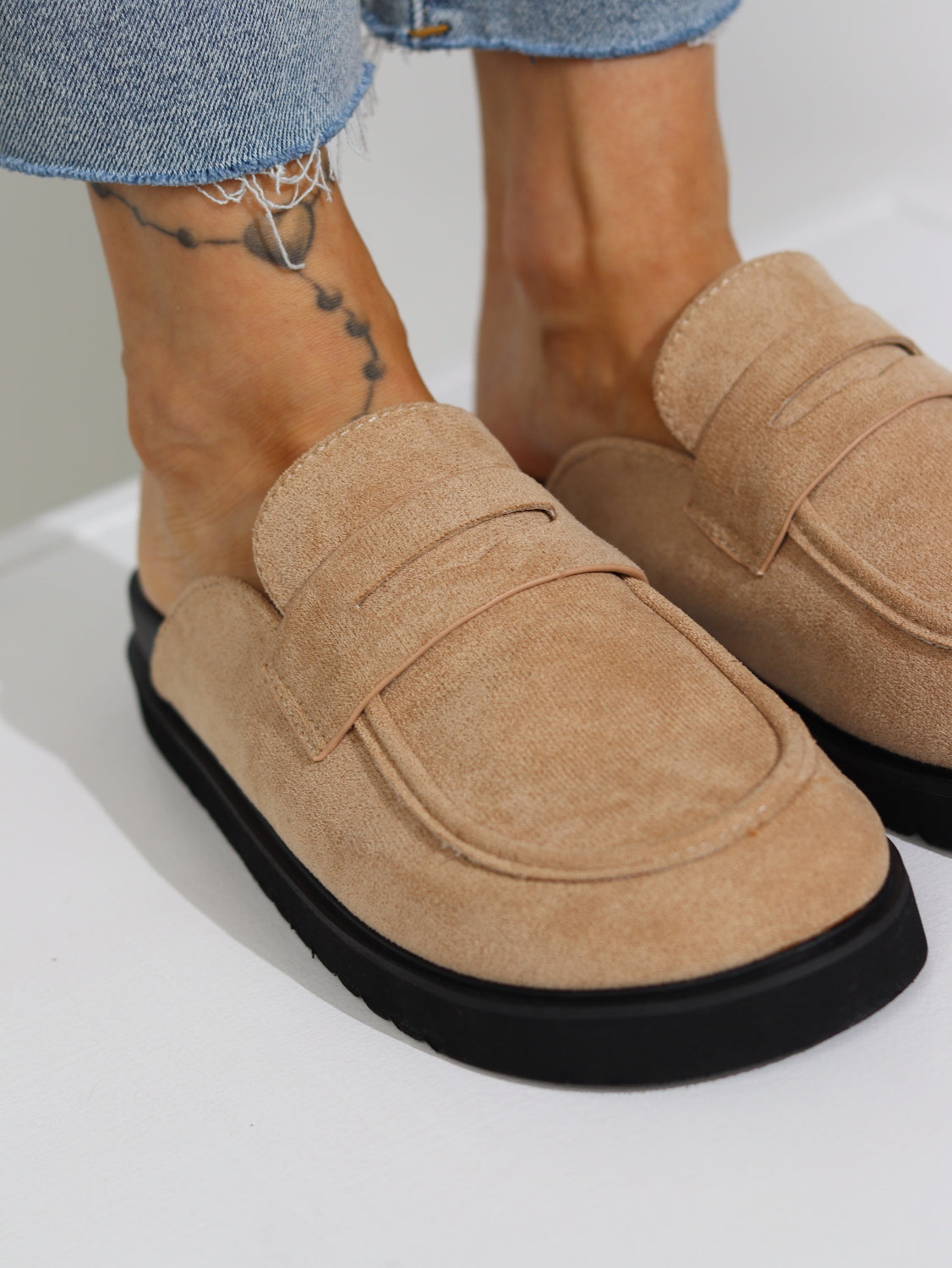 Bēši, mākslīgās zamšādas brīvā laika apavi - 15152