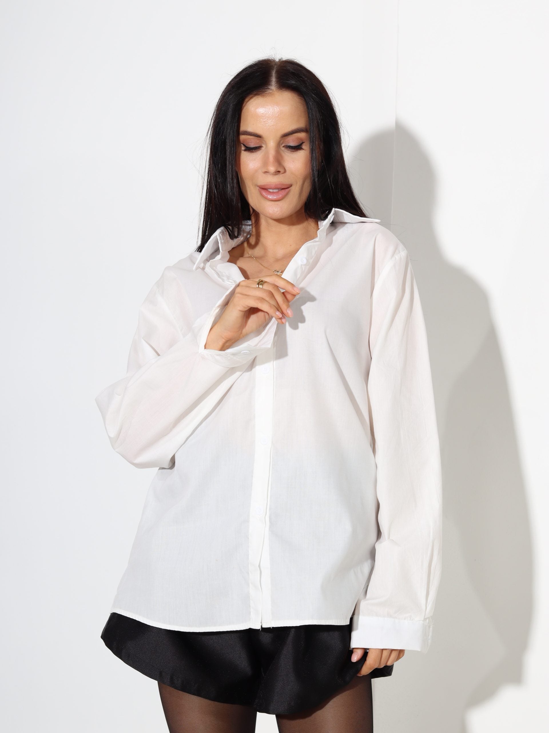 Baltas krāsas klasisks krekls - 17552