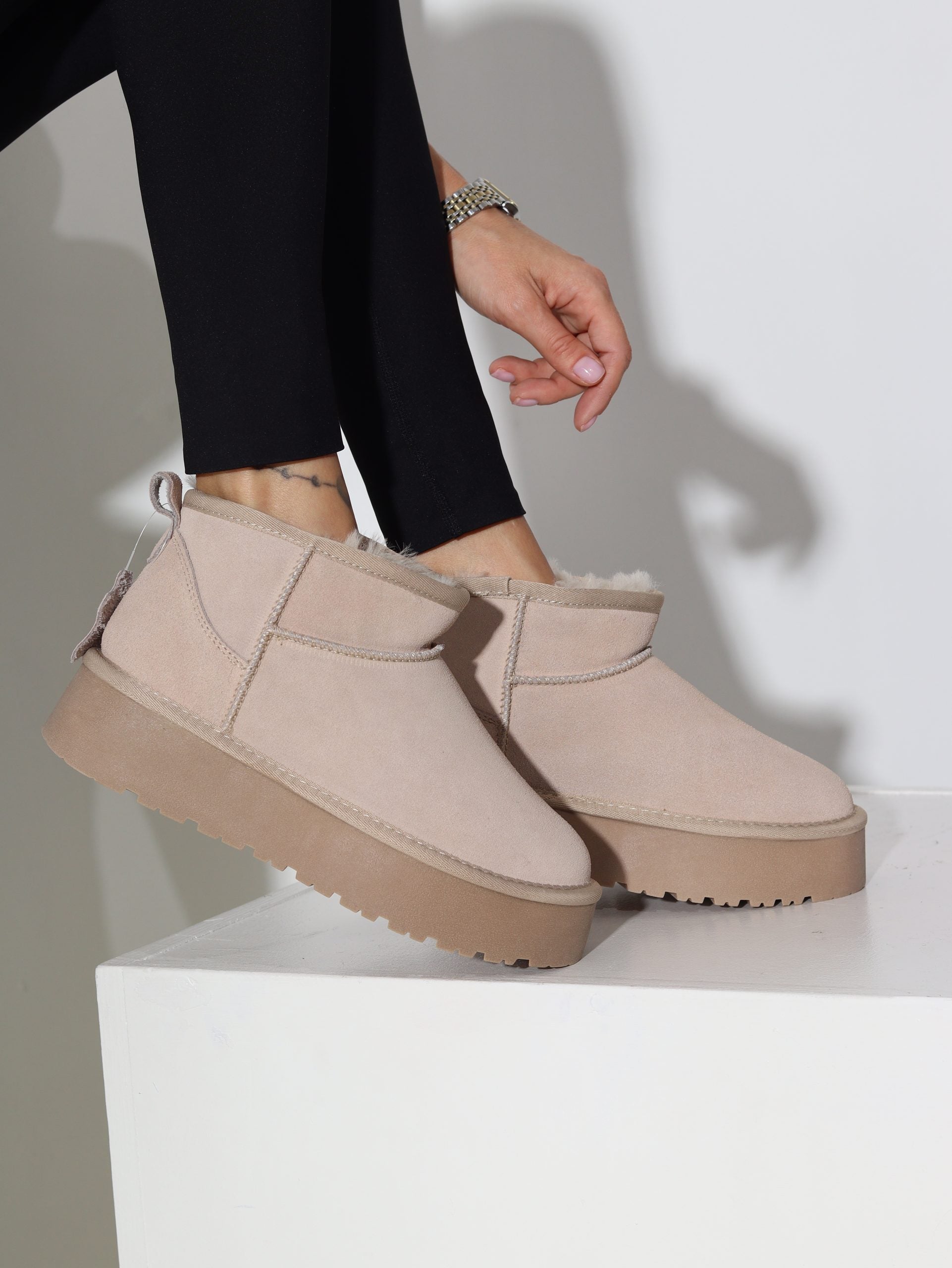 Bēši, d/zamšādas mini 'UGG' tipa zābaki - 16475