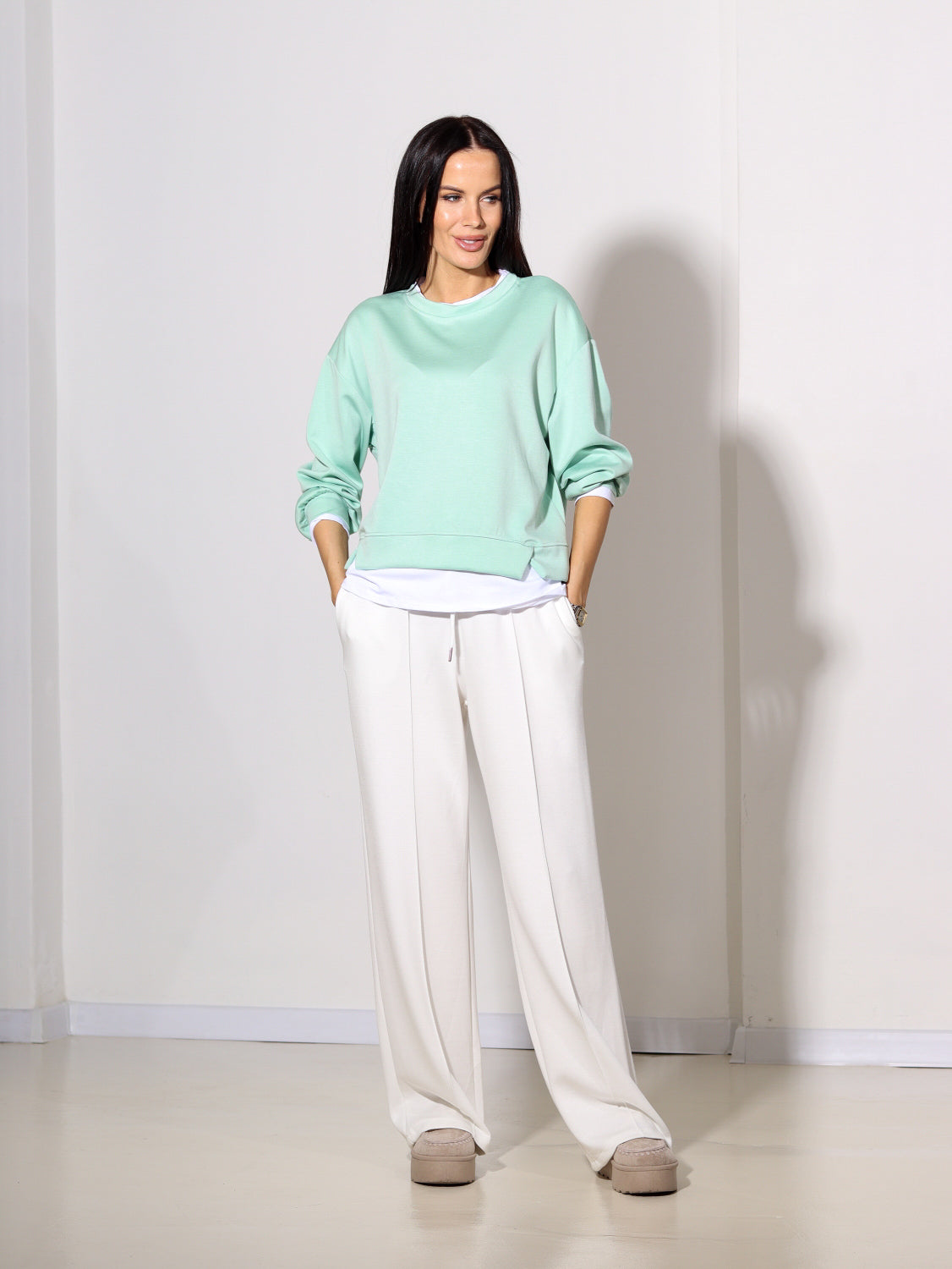 Zaļš tops ar baltu akcentu - 14118