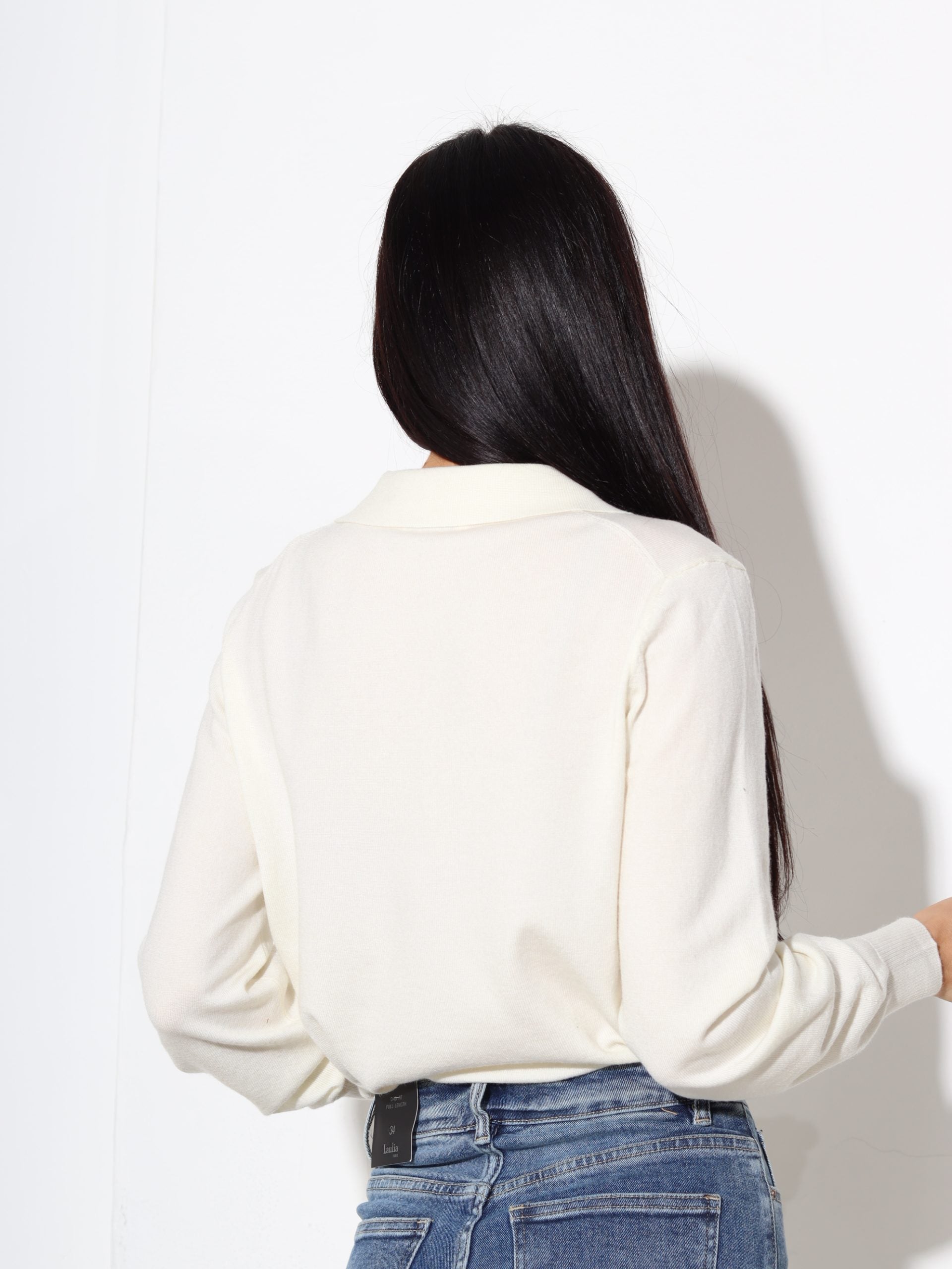 Balts smalka adjuma džemperis ar krādziņu - 17200