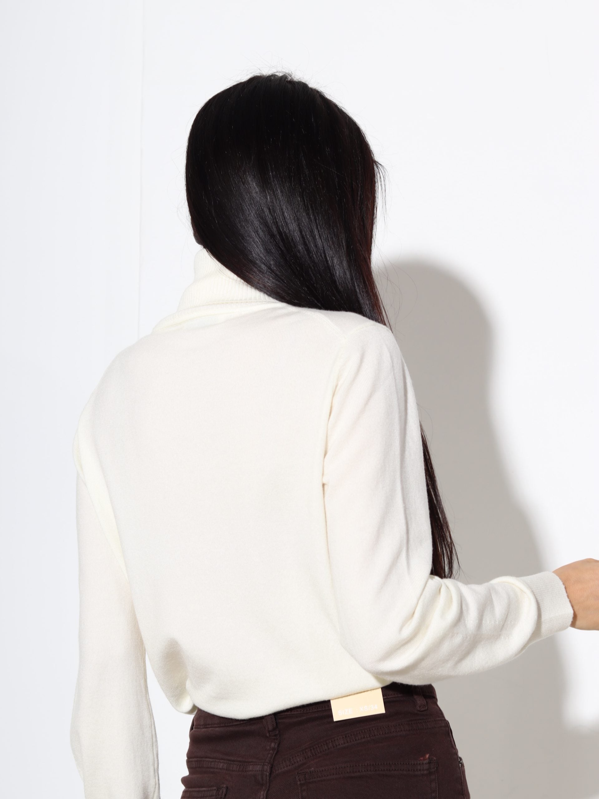 Balta smalka adījuma bītlene "Mina" - 17206