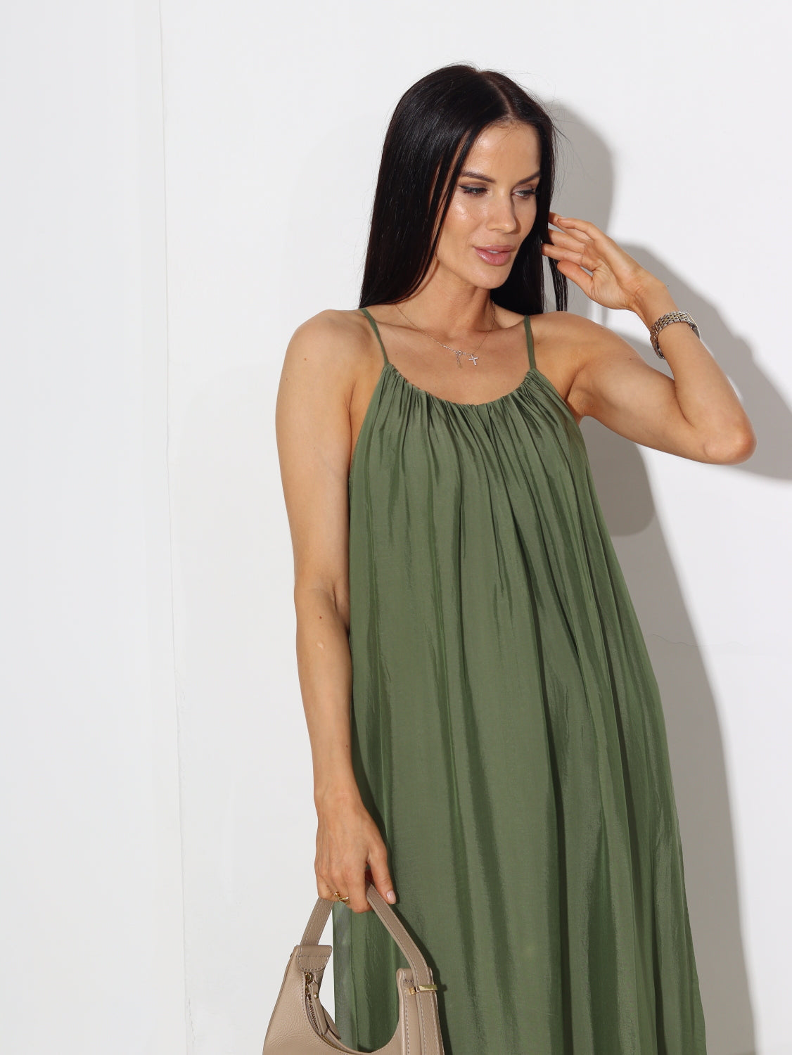 Zaļa/haki kleita uz plānām lencītēm - 15343