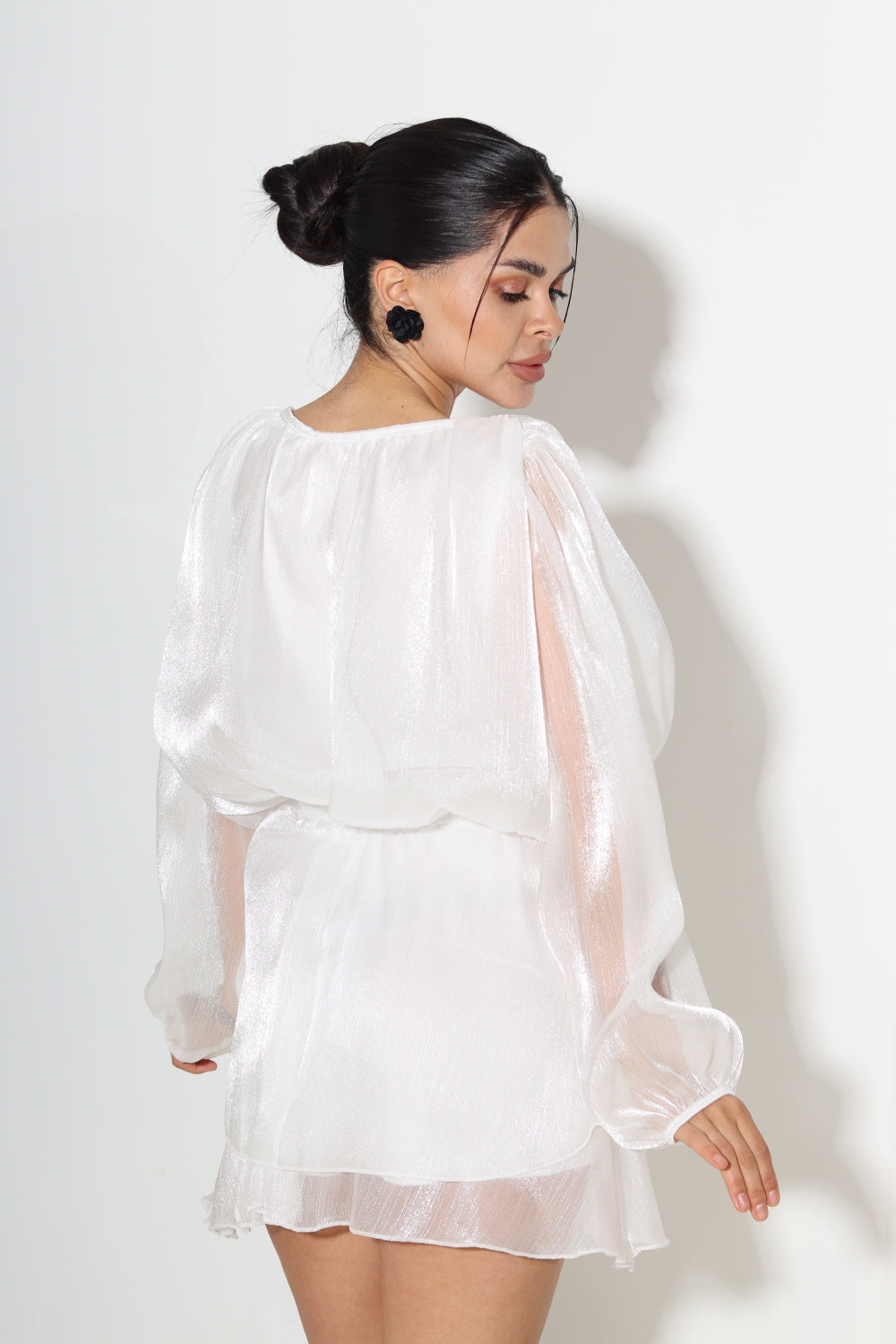 Balta, lāsumojoša auduma kleita - 14643