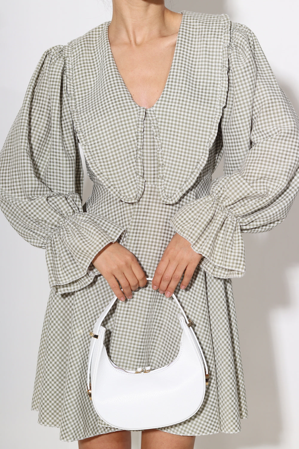 Zaļu smalrūtiņu kleita ar garu rociņu - 14641