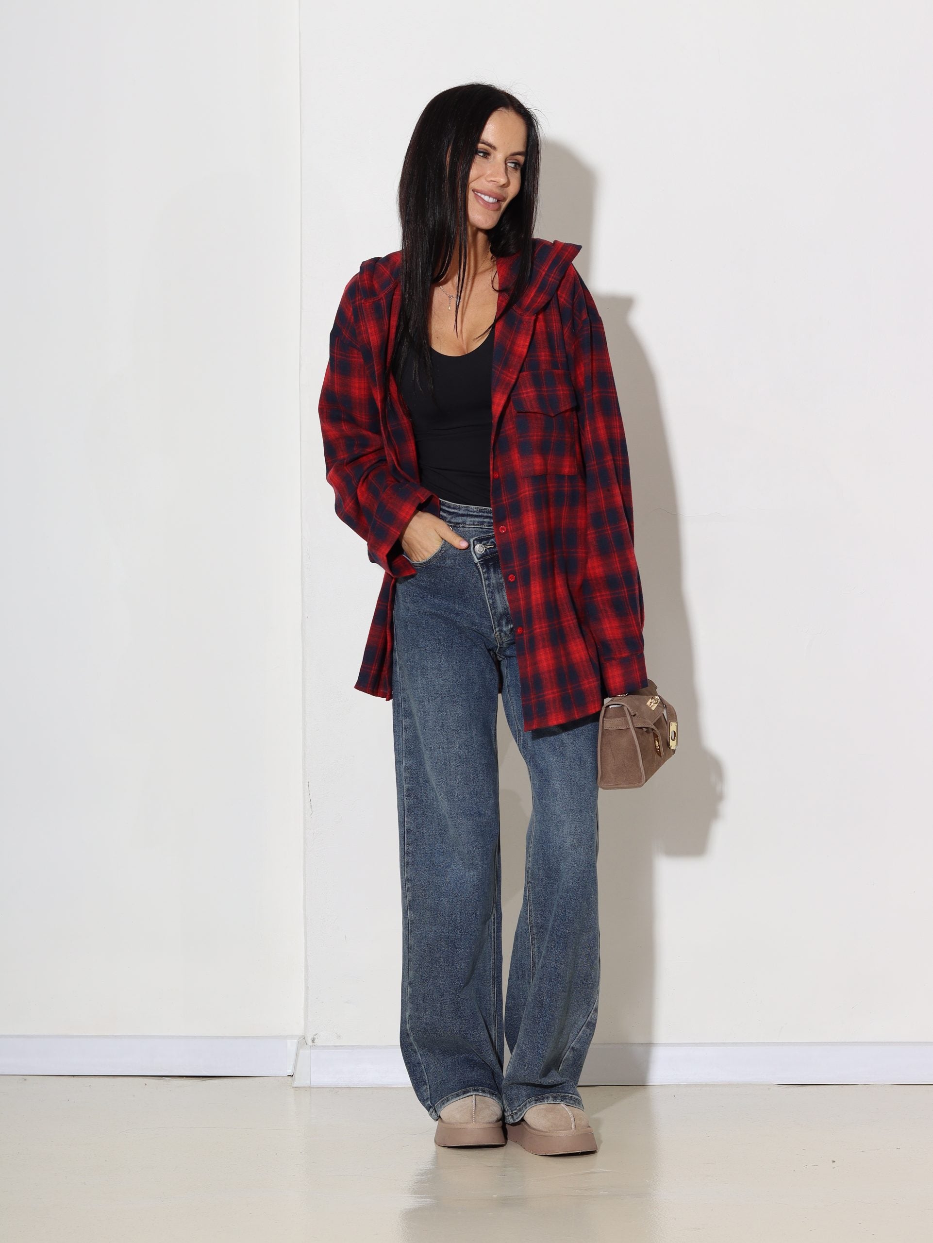 Sarkans krekls ar kapuci - 16920