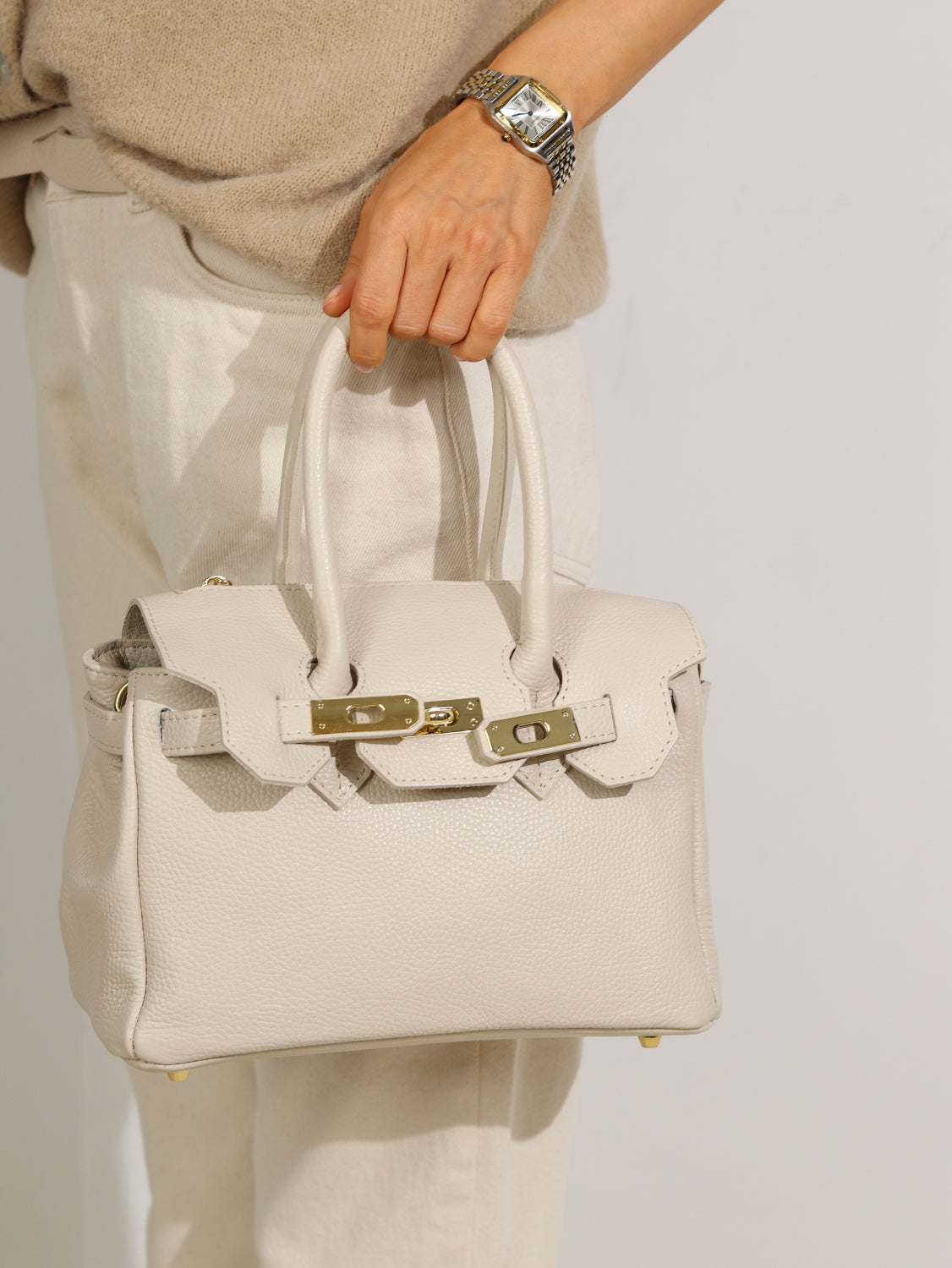 Bēša ,,mini'' d/ā soma ar dekoratīvu rāvējslēdzēju augšpusē - 15501